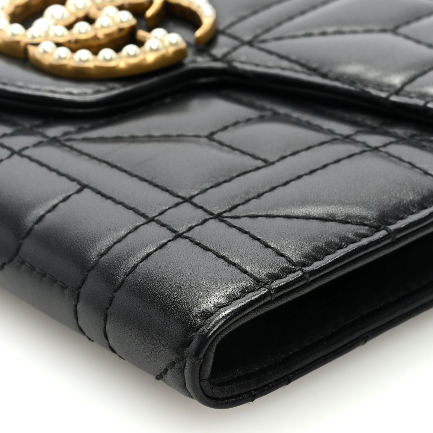 Calfskin Matelasse Mini Pearly GG Marmont Chain Wallet Black