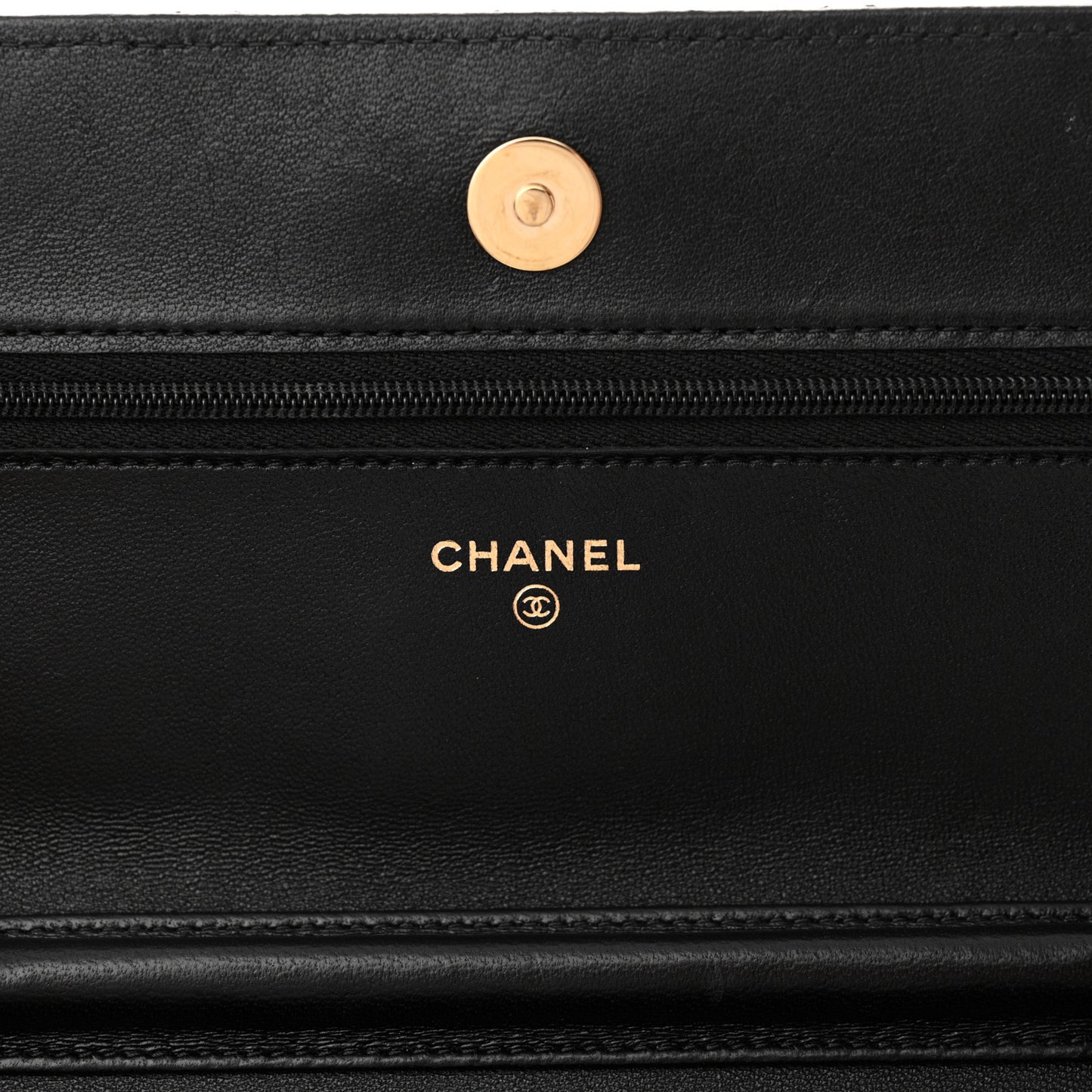 Lambskin Quilted Wallet On Chain WOC Black
