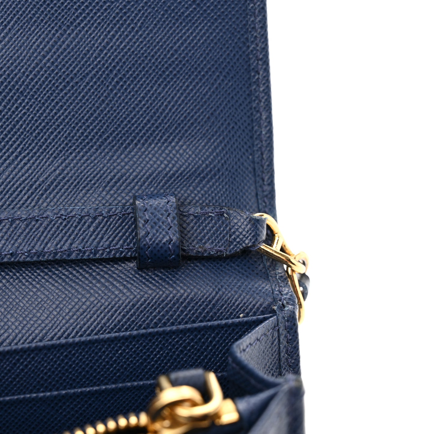 Saffiano Metal Oro Chain Wallet Bleuette