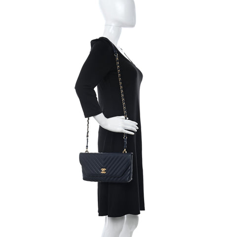 Lambskin Chevron Quilted East West Flap Navy