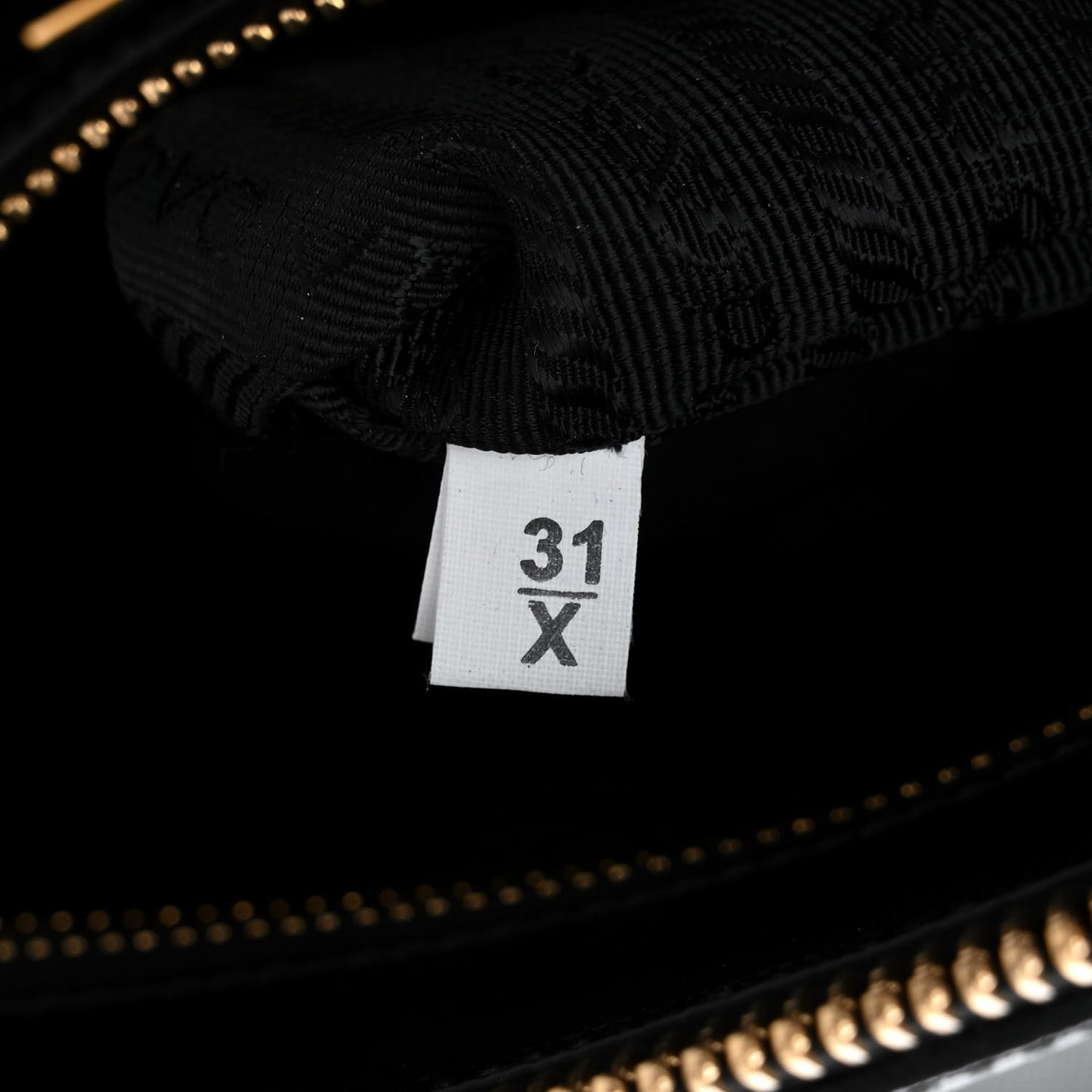 Saffiano Medium Galleria Double Zip Tote Black