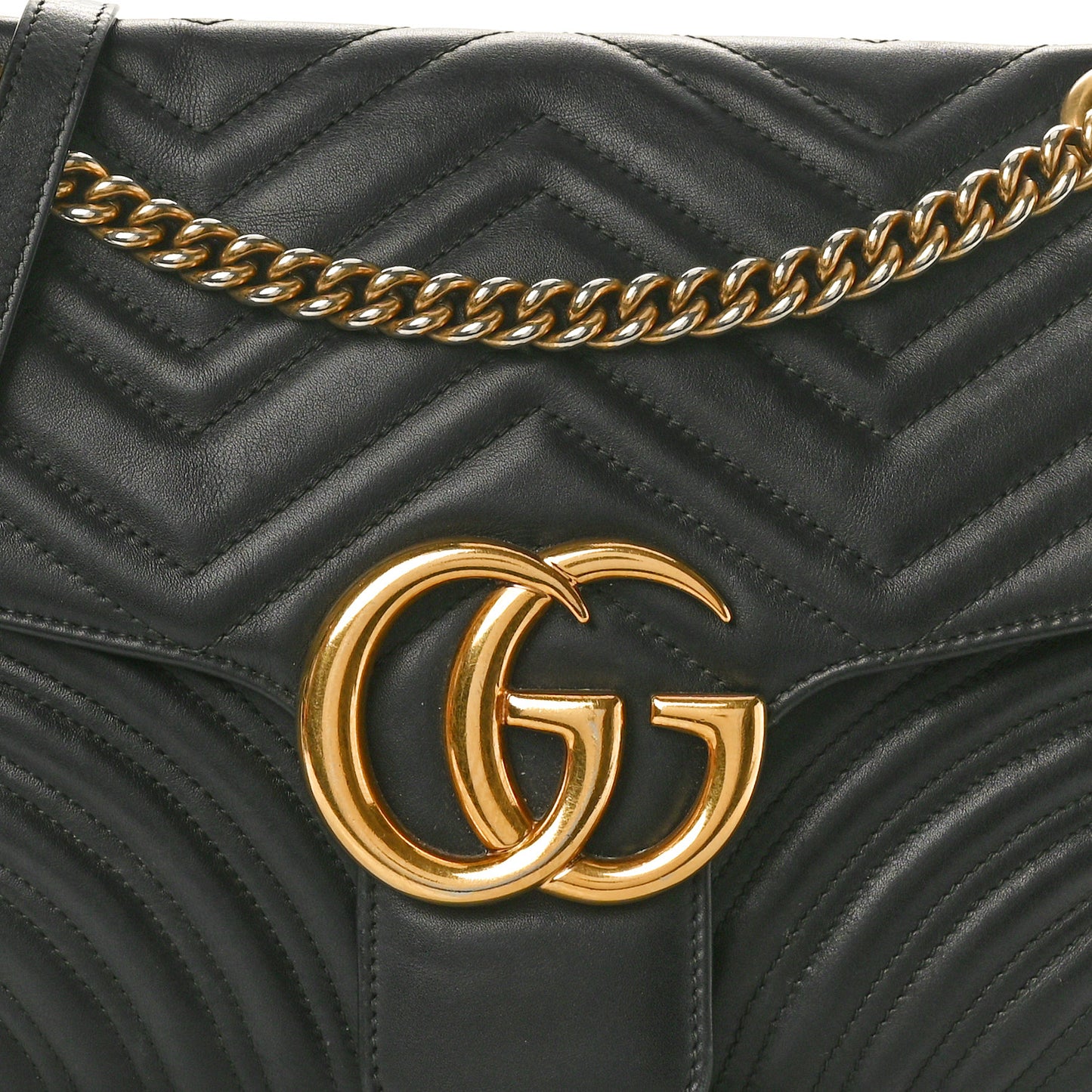 Calfskin Matelasse Medium GG Marmont Shoulder Bag Black