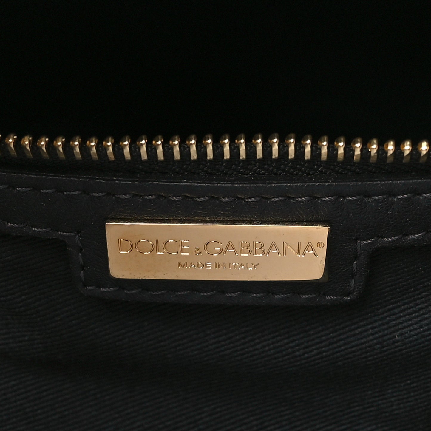 Vernice Vitello Raffia Woven Coffa Tote Black