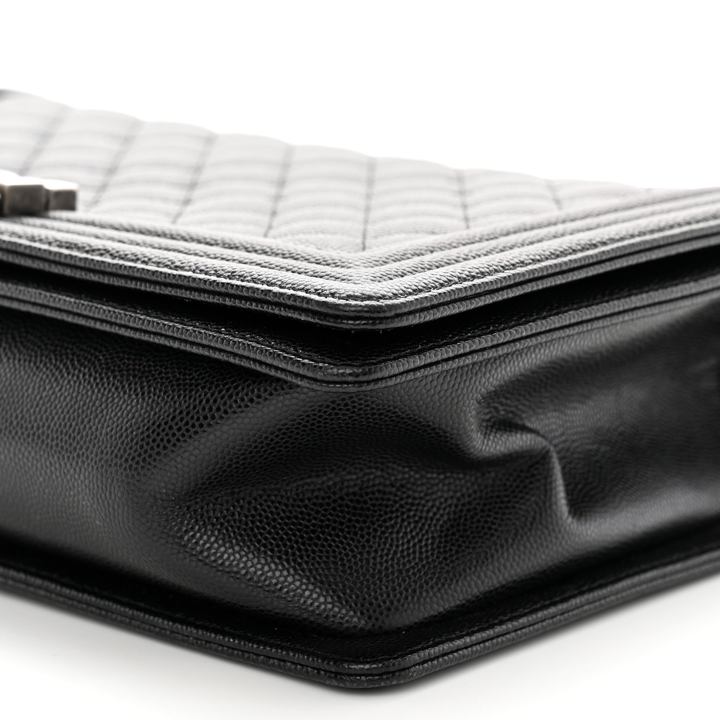 Caviar Quilted New Medium Boy Flap Black