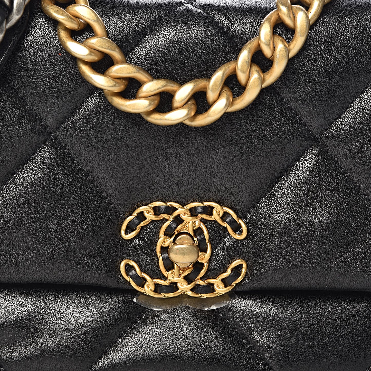 Lambskin Quilted Medium 19 Flap Black