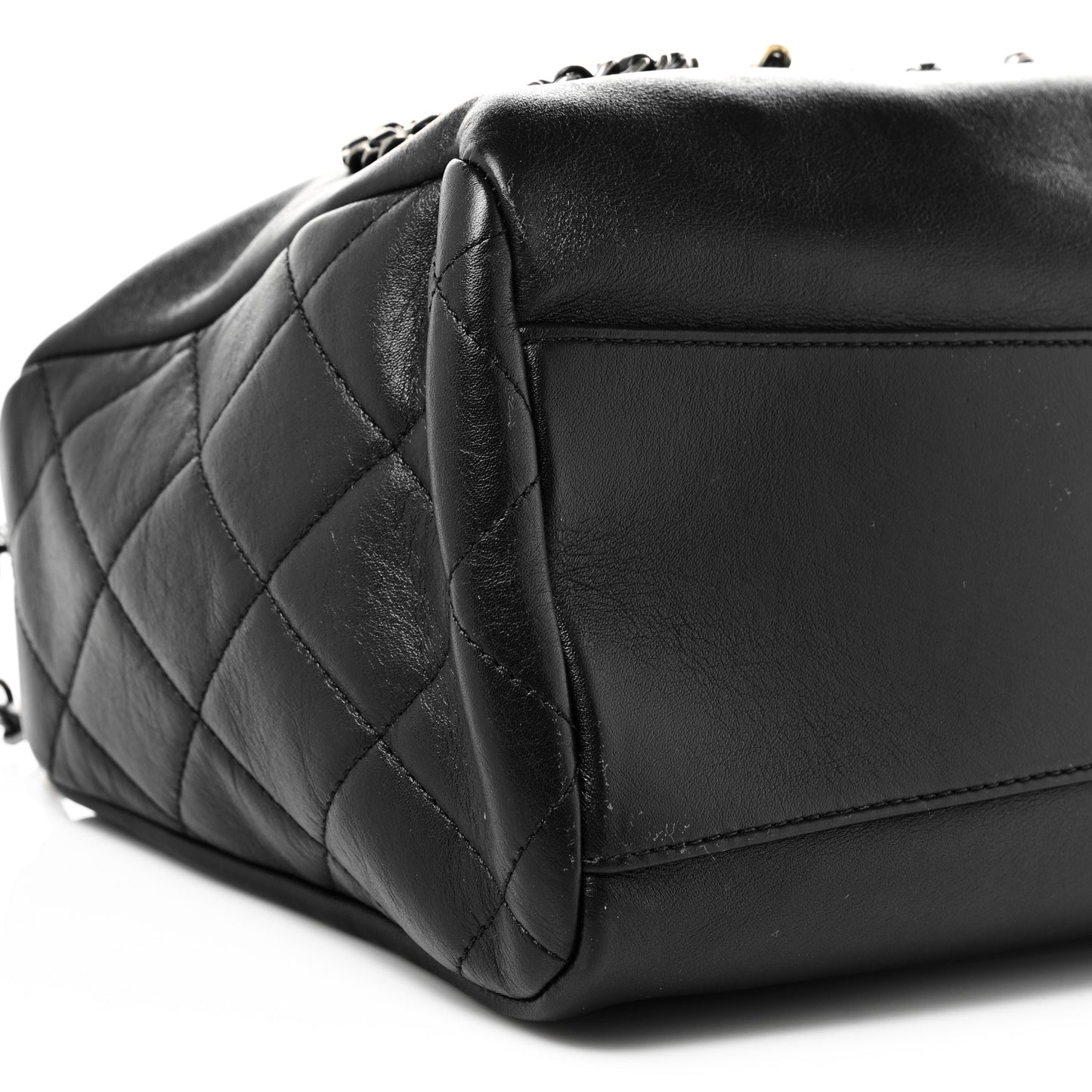 Calfskin Chain 20s Signature Hobo Black