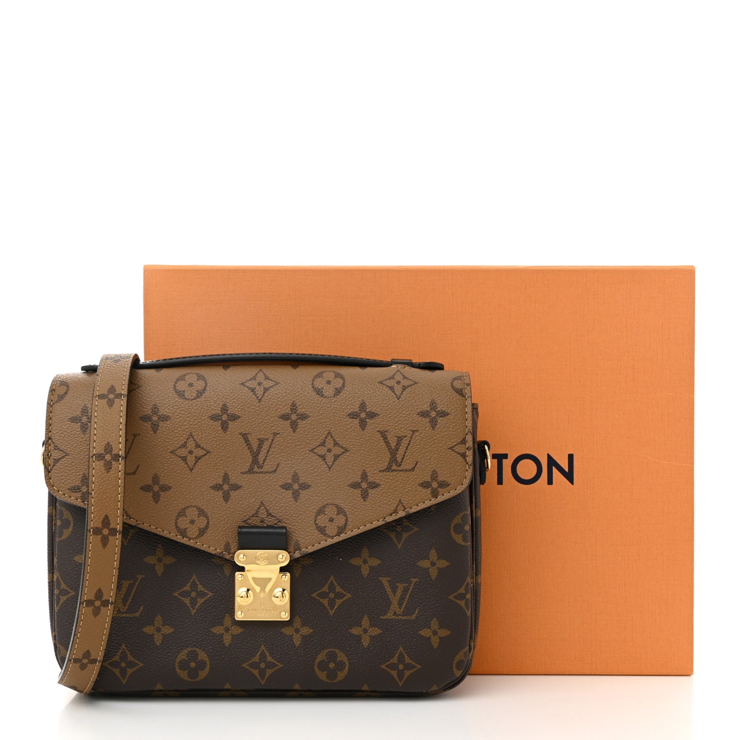 Reverse Monogram Pochette Metis