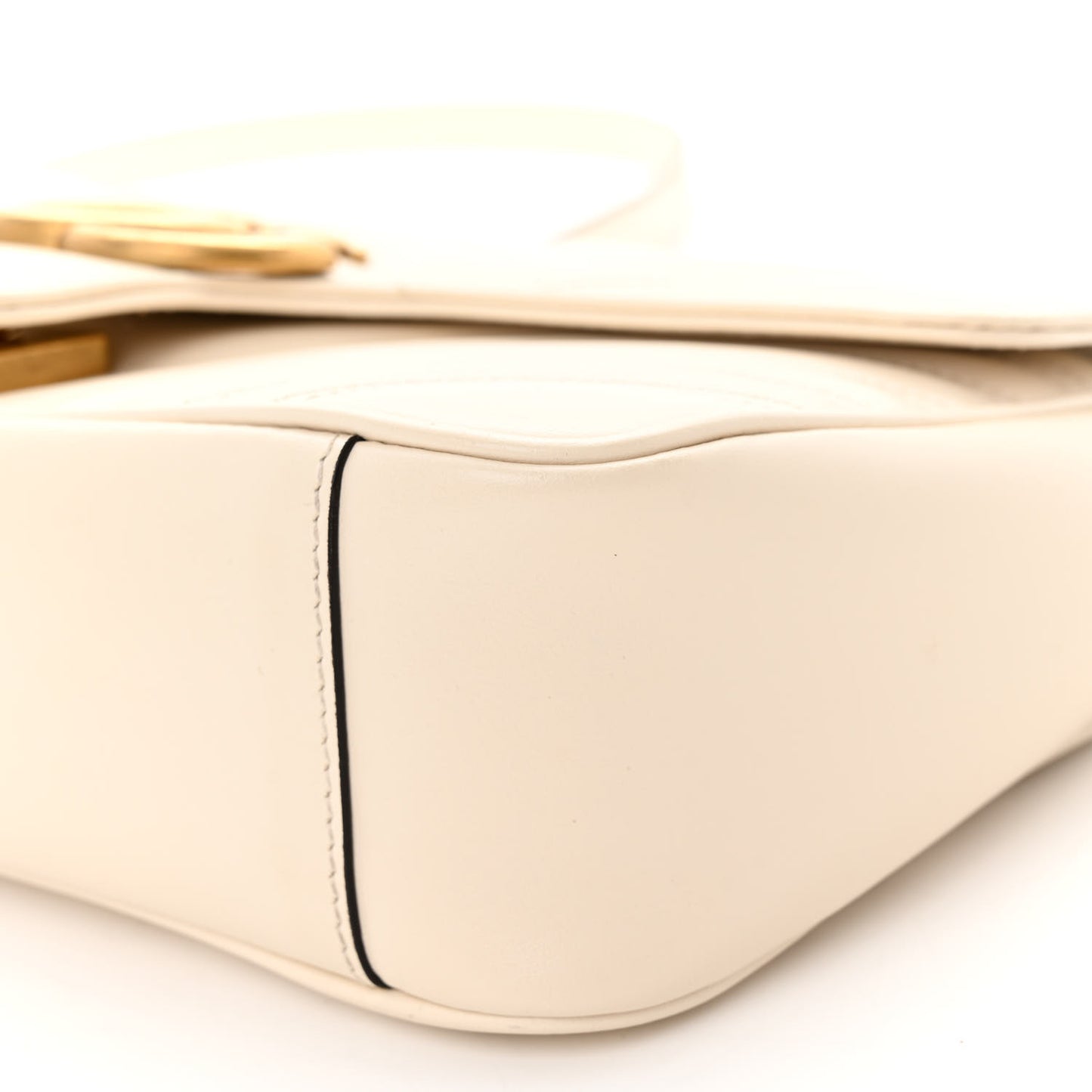 Calfskin Matelasse Small GG Marmont Shoulder Bag White