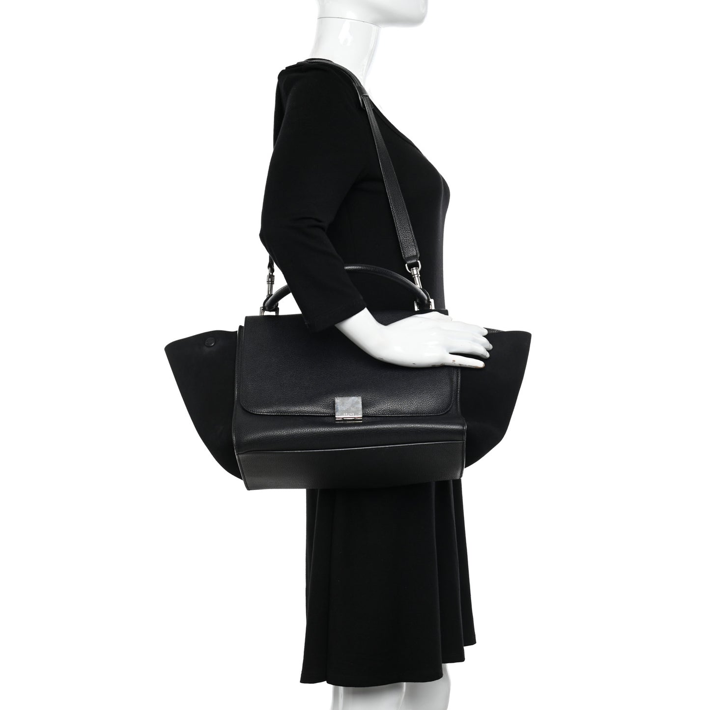 Drummed Calfskin Suede Medium Trapeze Black