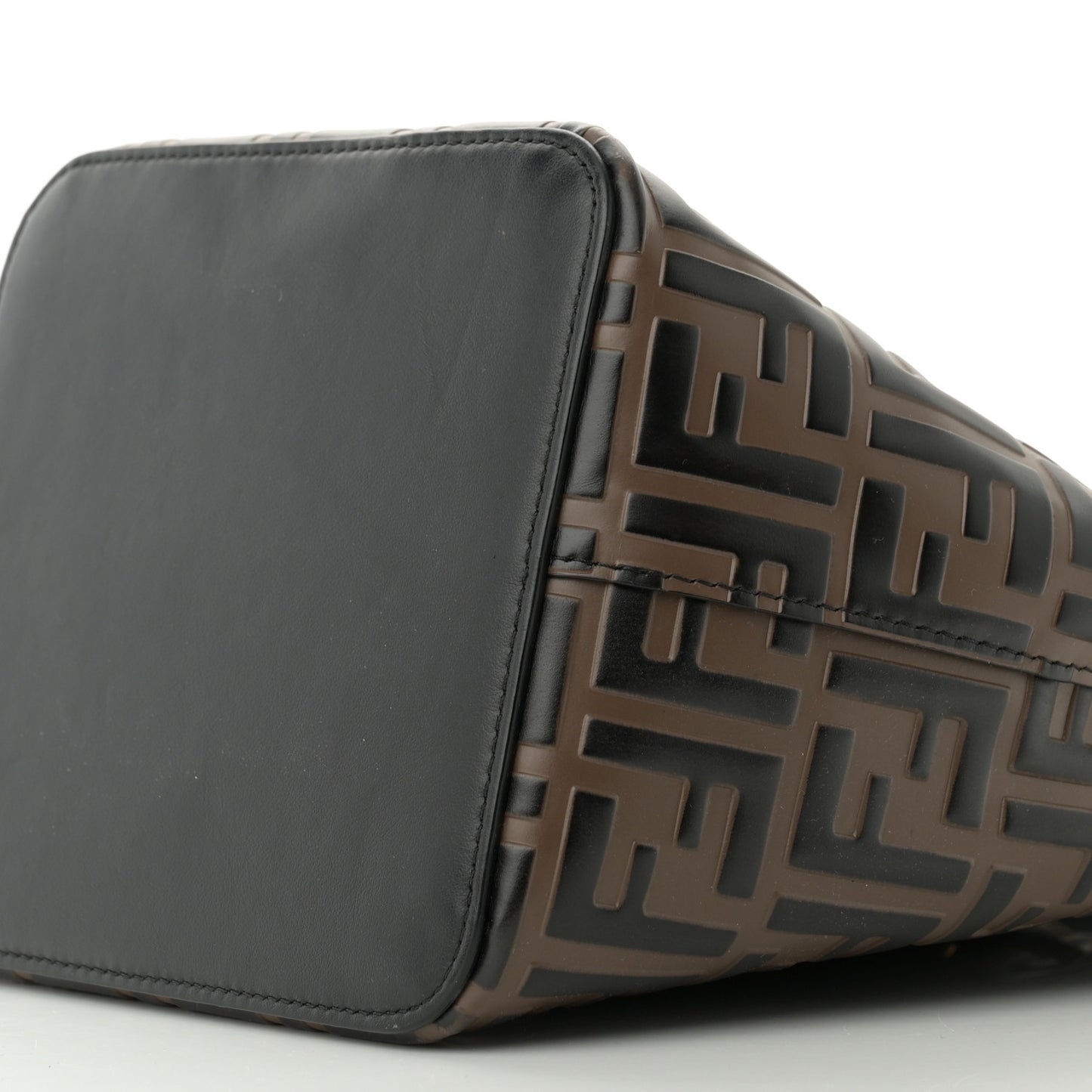 Vitello Grace F is Fendi Bi-Color FF 1974 Embossed Grande Mon Tresor Bucket Bag Maya Black Fragola
