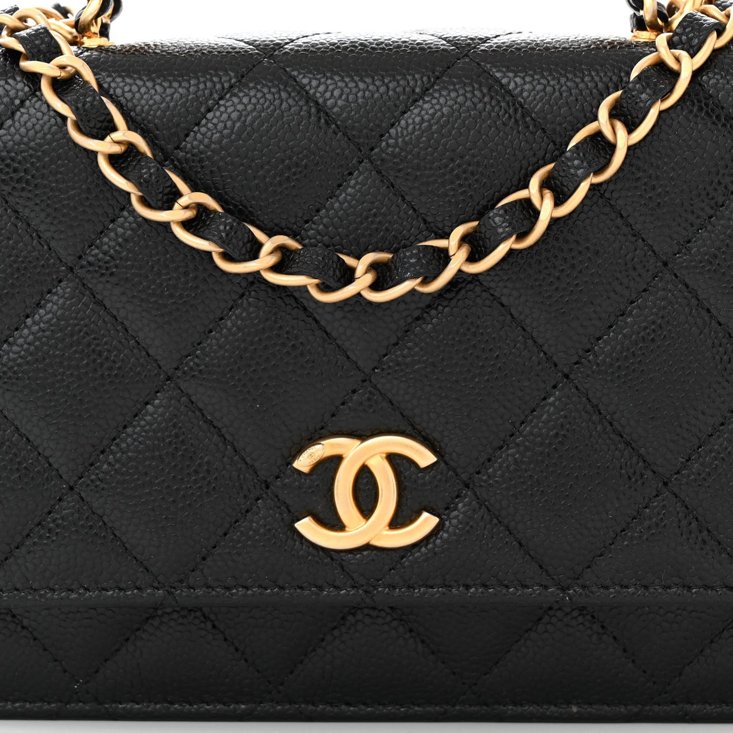 Shiny Caviar Quilted Pick Me Up Wallet On Chain WOC Black