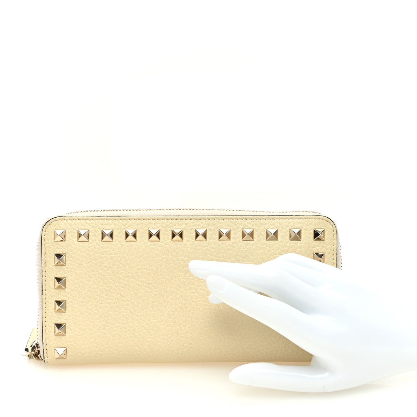 Pebbled Calfskin Rockstud Zip Around Wallet Ivory