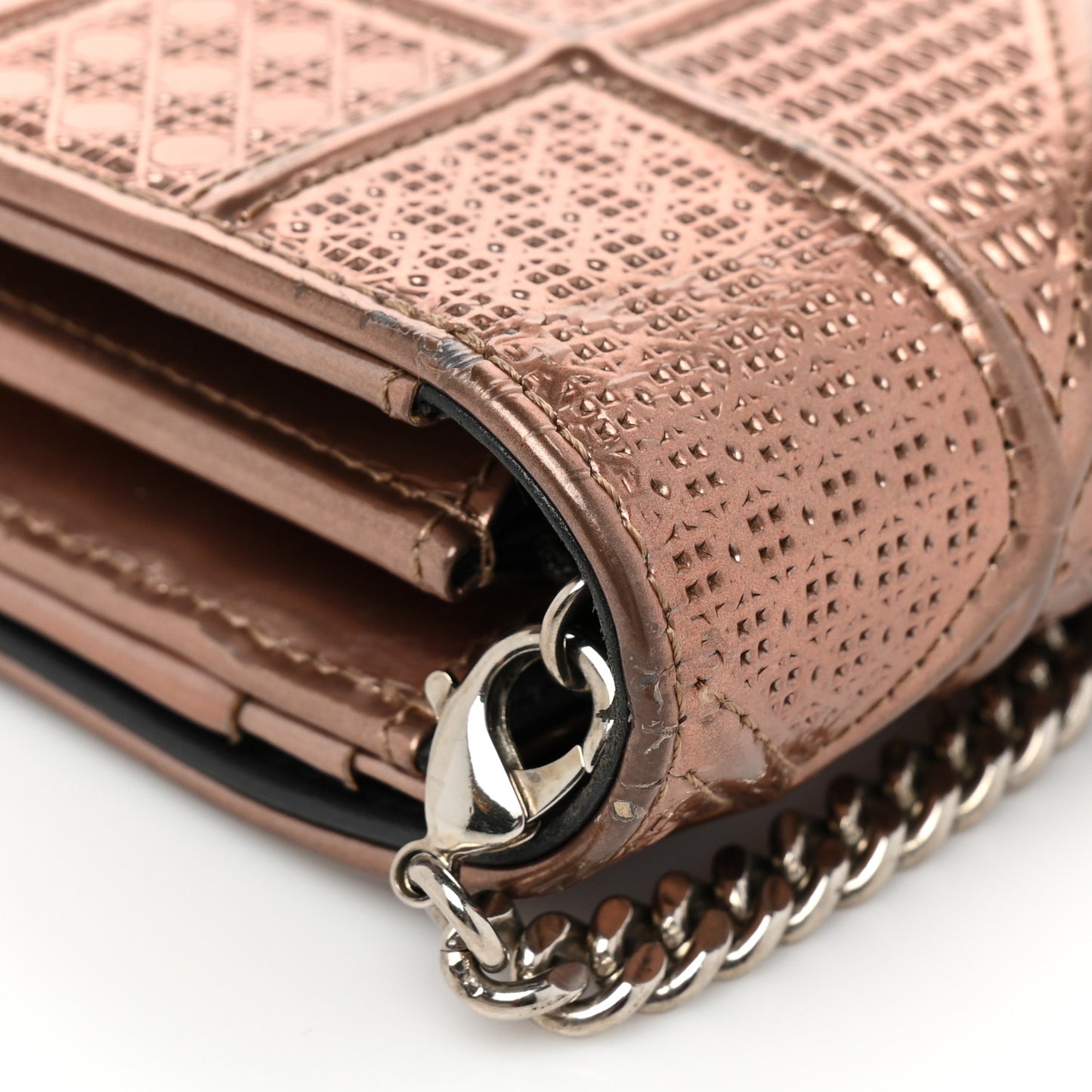 Metallic Patent Micro-Cannage Diorama Croisiere Chain Wallet Hyper Pink