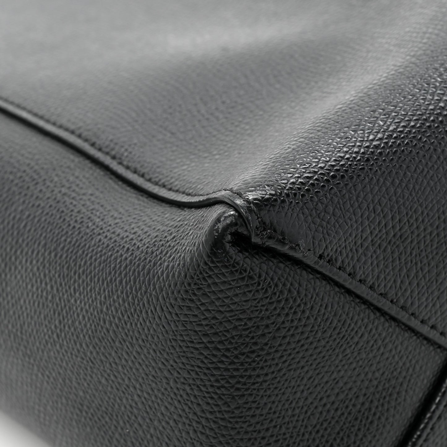 Grained Calfskin Small Vertical Cabas Black