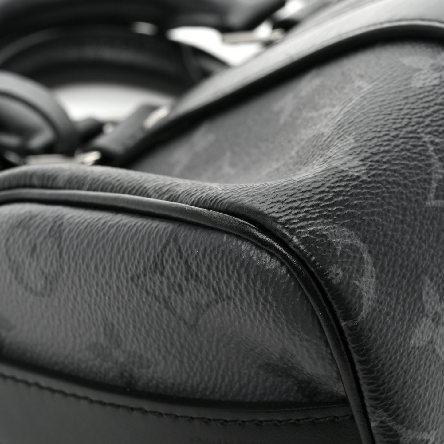 Reverse Monogram Eclipse Keepall Bandouliere 25