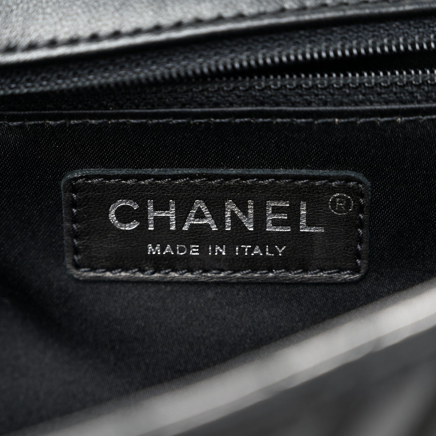 Lambskin Quilted Large CC Crossing Flap Black