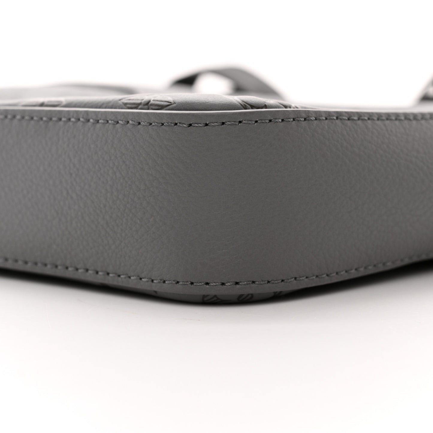 Calfskin Monogram Shadow Trio Messenger Anthracite Gray