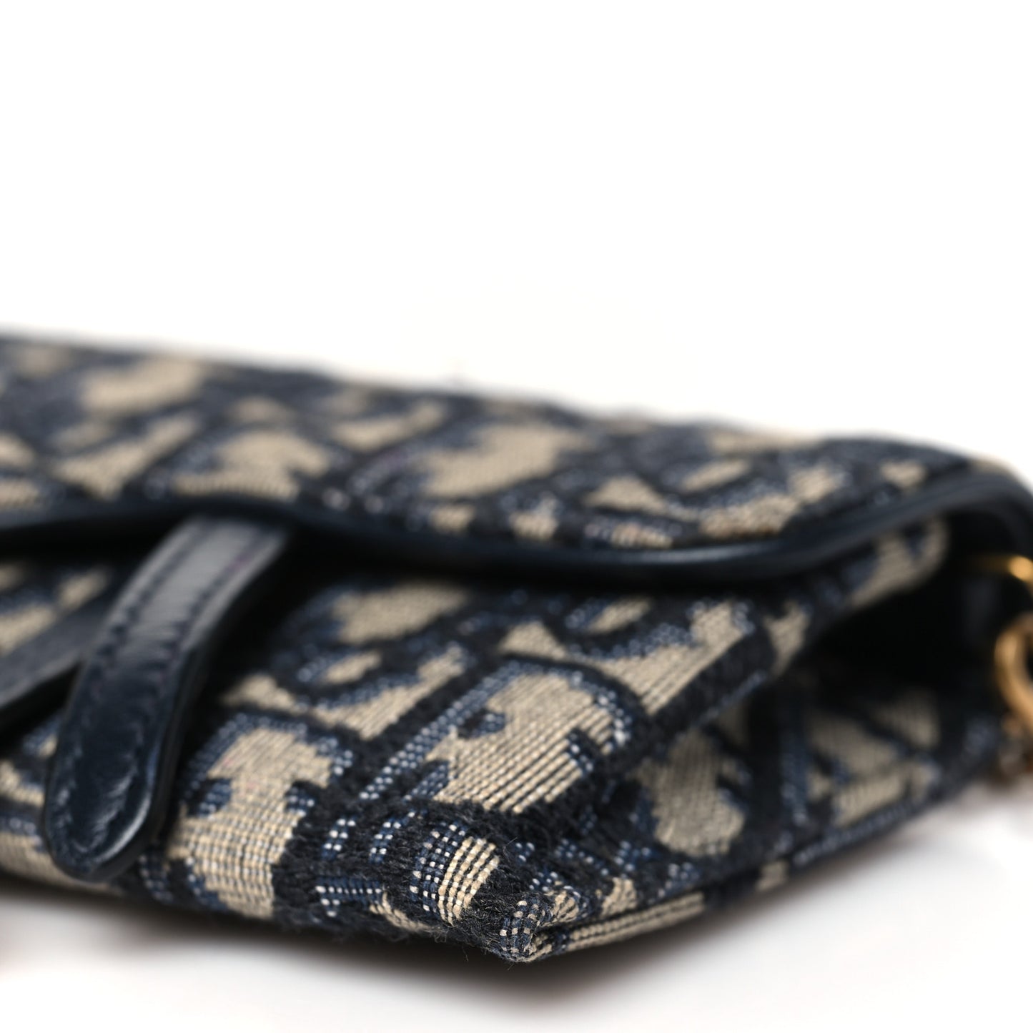 Oblique Nano Saddle Chain Pouch Blue