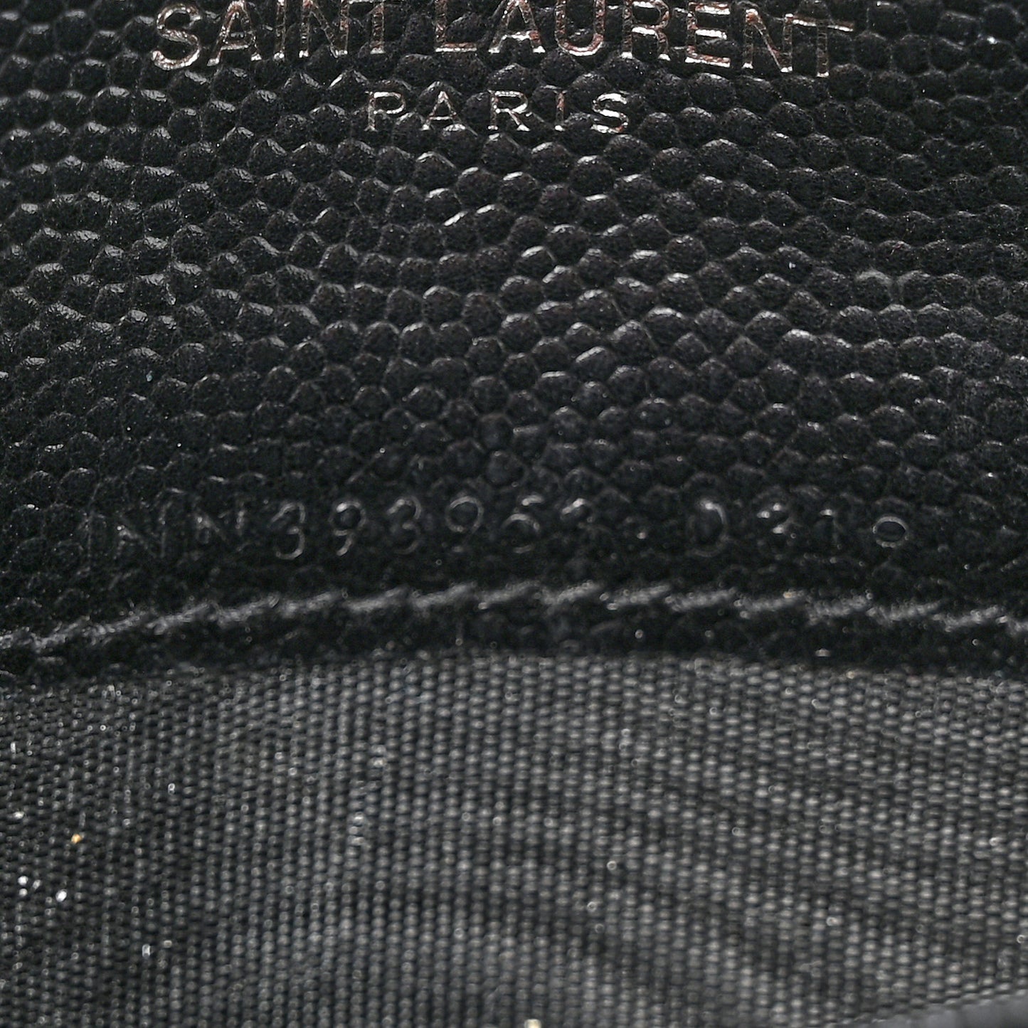 Grain De Poudre Matelasse Chevron Monogram Monochrome Envelope Chain Wallet Black