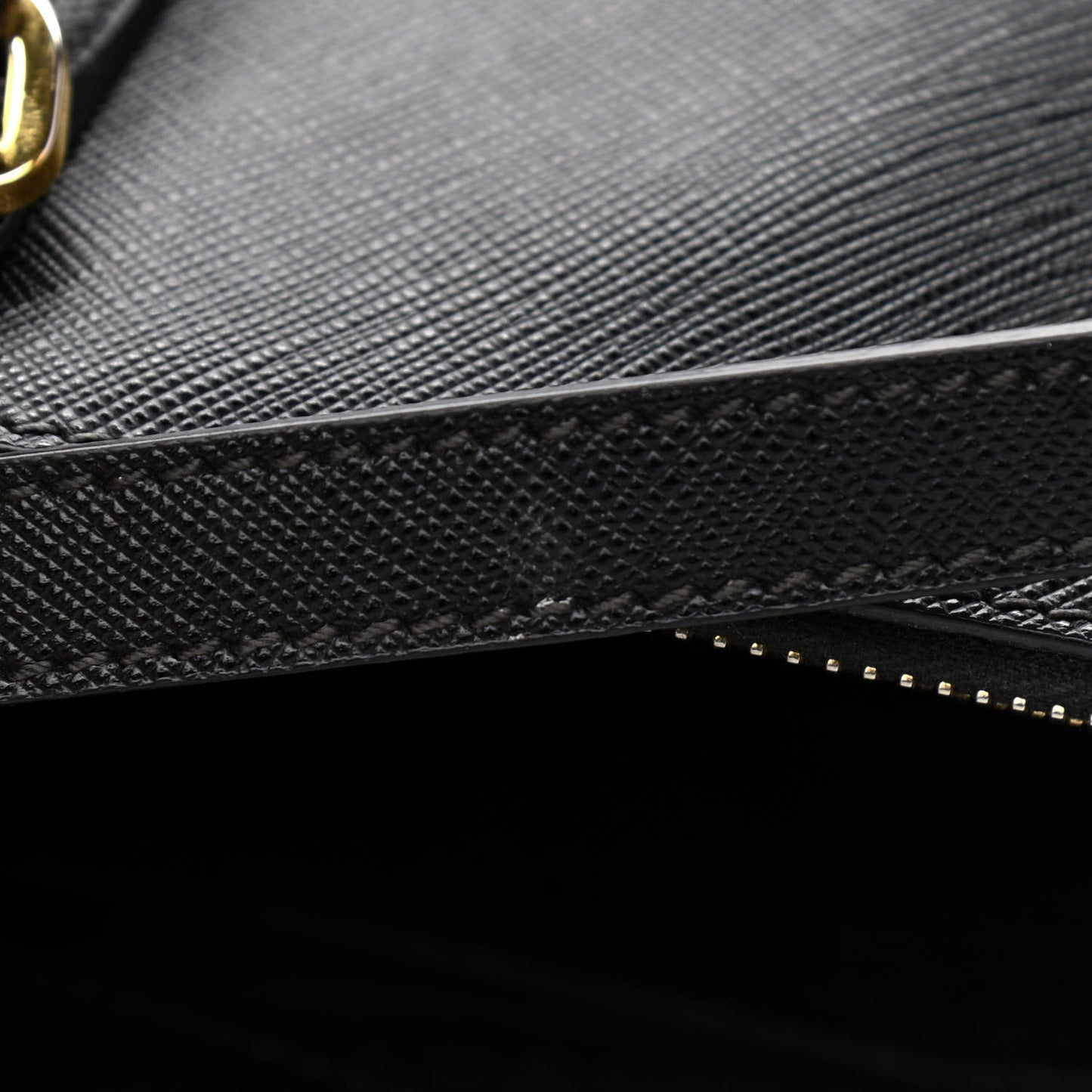 Saffiano Medium Galleria Double Zip Tote Black