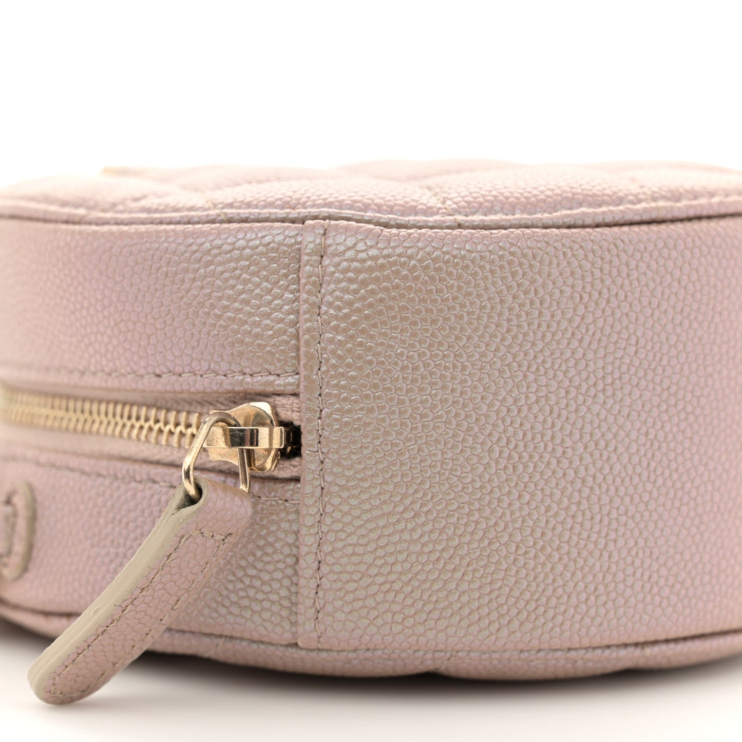 Iridescent Caviar Resin Quilted Round Clutch With Chain Beige