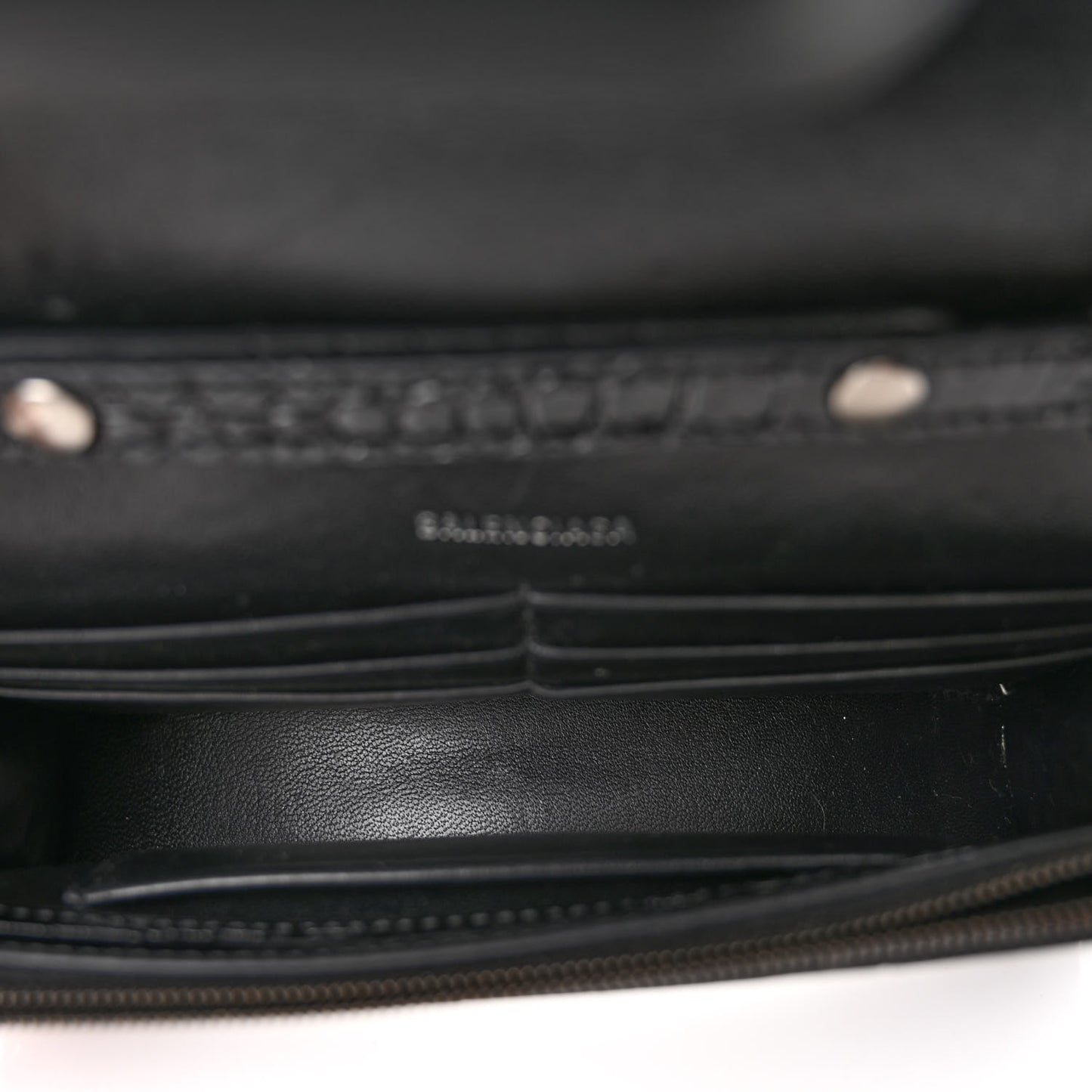 Shiny Calfskin Monochrome Crocodile Embossed Hourglass Chain Bag Black