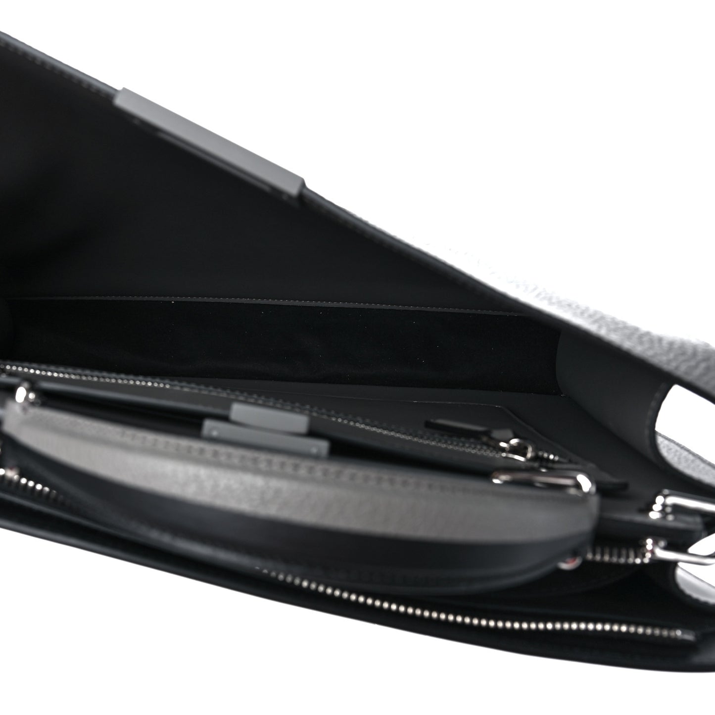 Cuoio Romano Vitello Cover Monochrome Medium Peekaboo I SEE U Satchel Argilla Black
