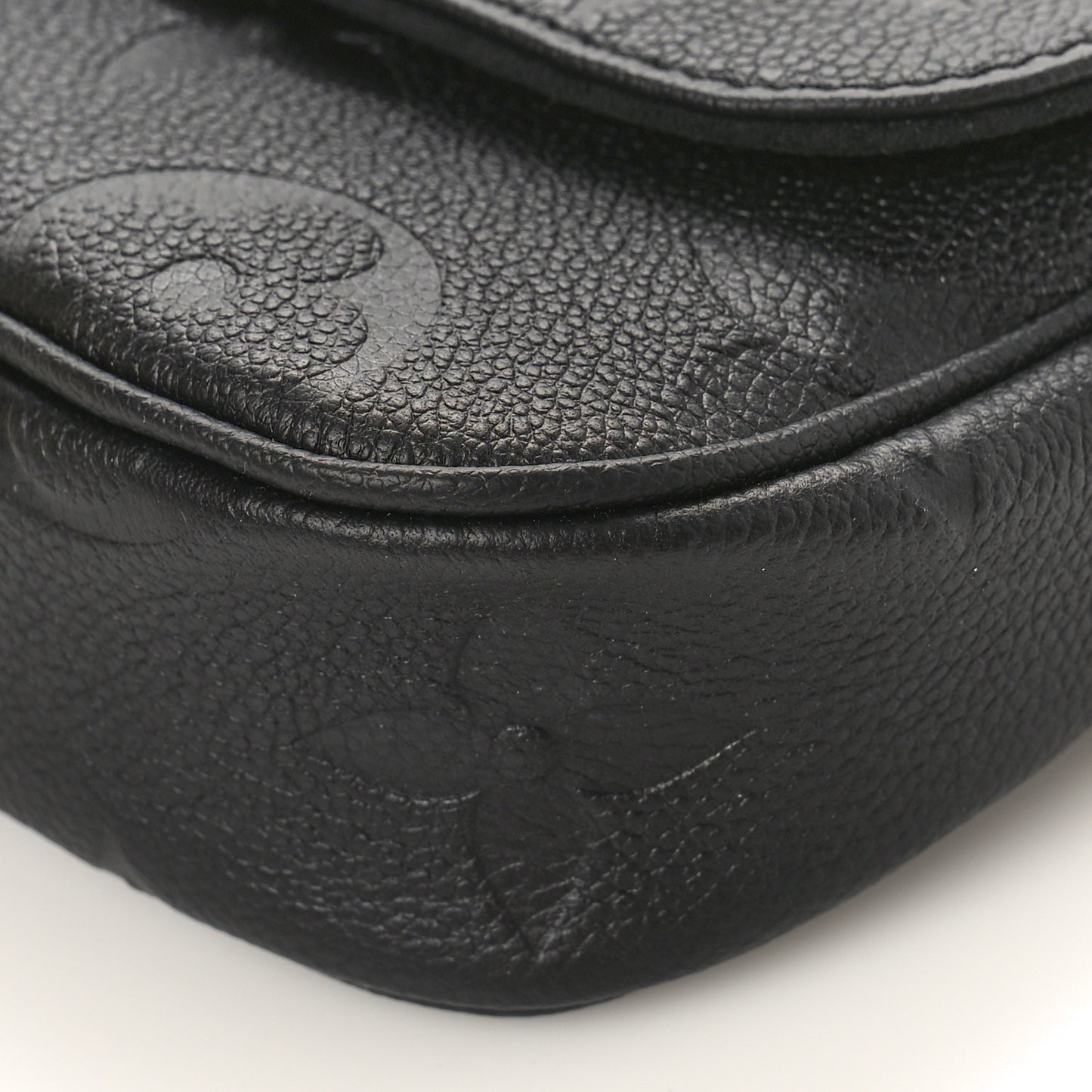 Empreinte Monogram Giant Ivy Wallet On Chain Black