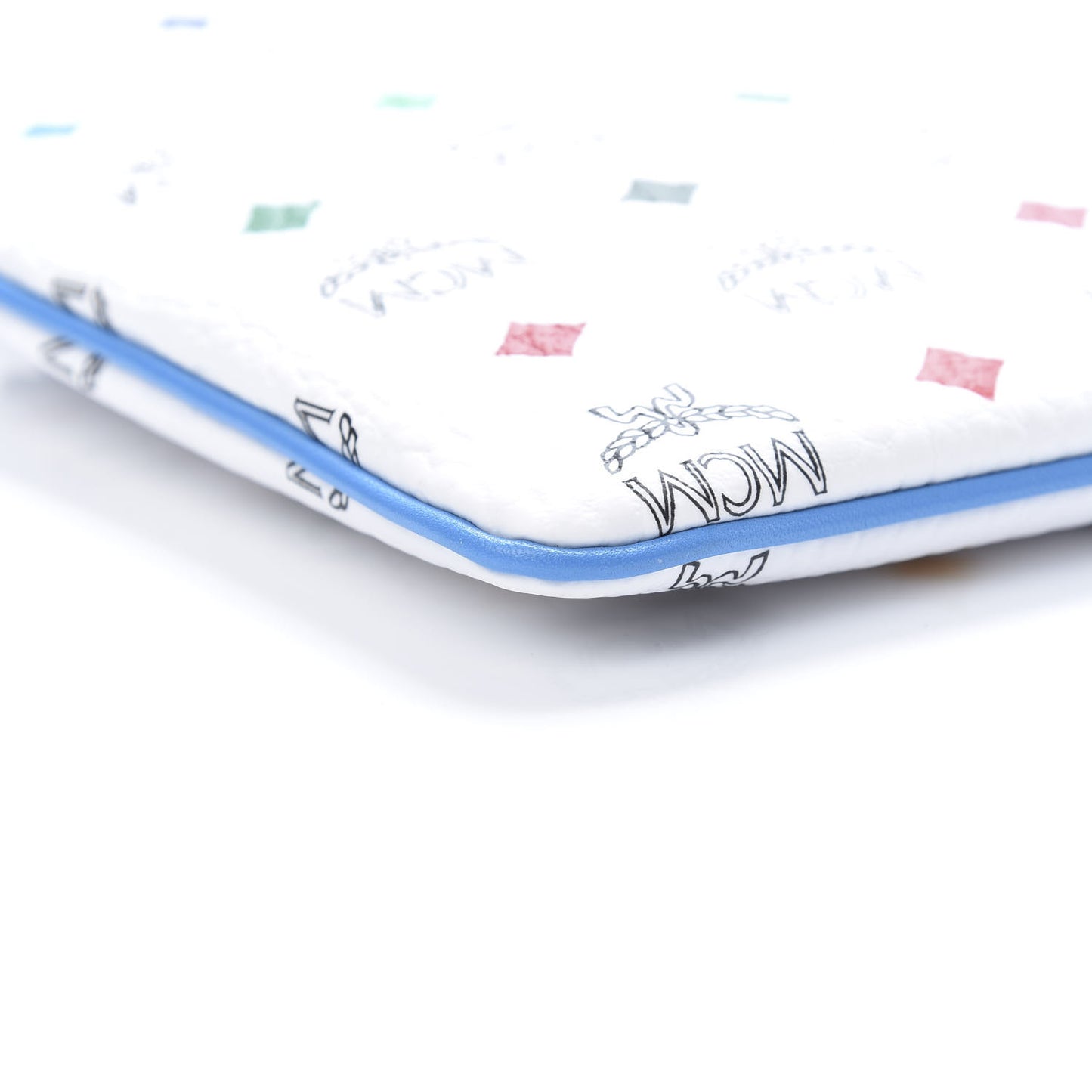Skyoptic Visetos Medium Crossbody Pouch Spectrum Diamond White