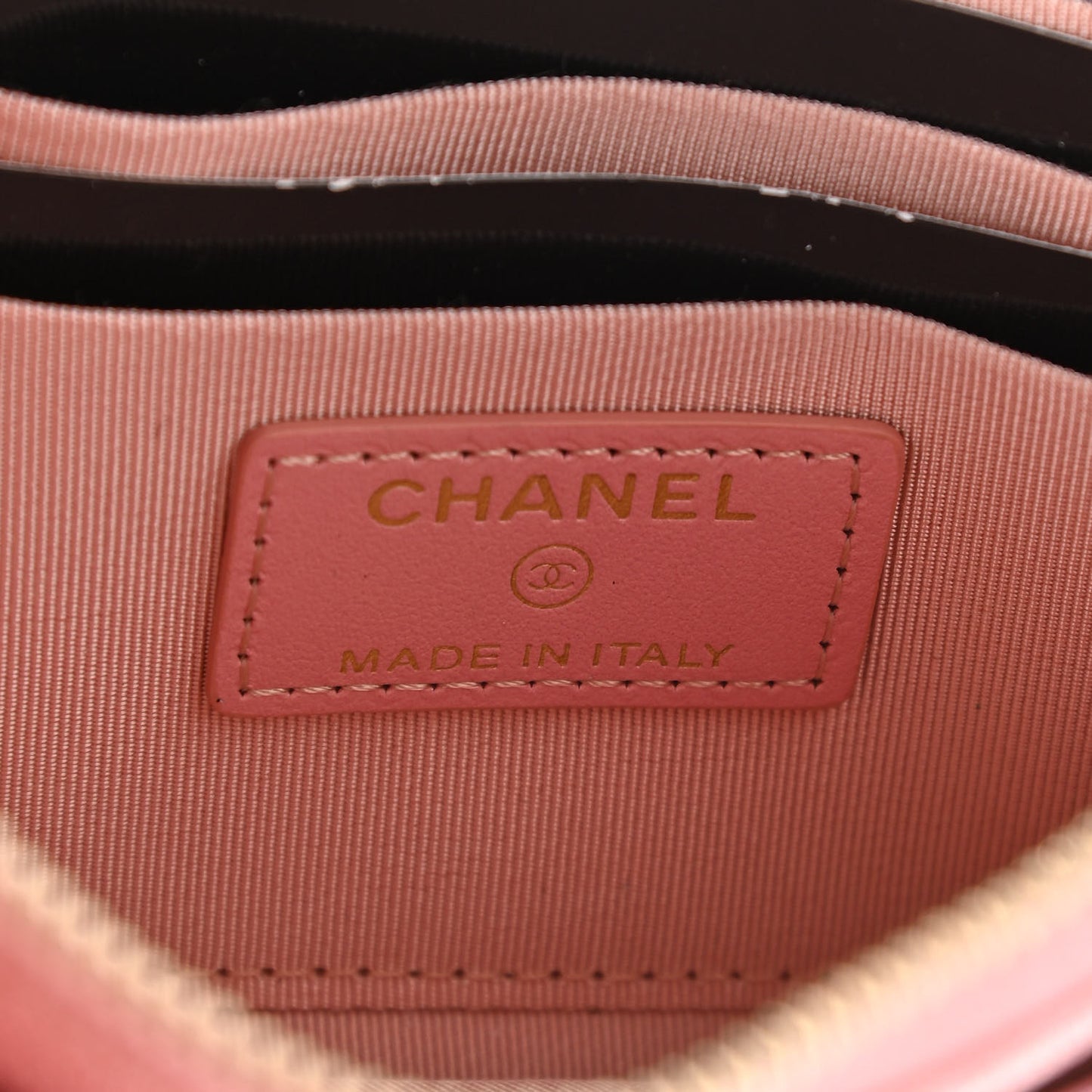 Iridescent Caviar Quilted Classic Zip Pouch Rose Pink