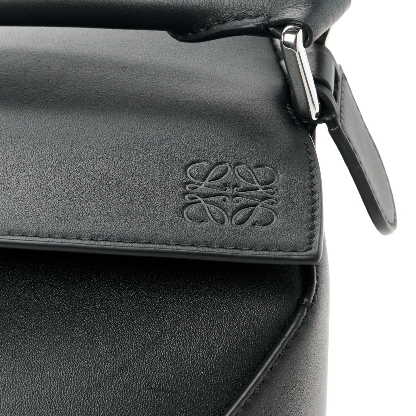 Calfskin Medium Puzzle Edge Bag Black