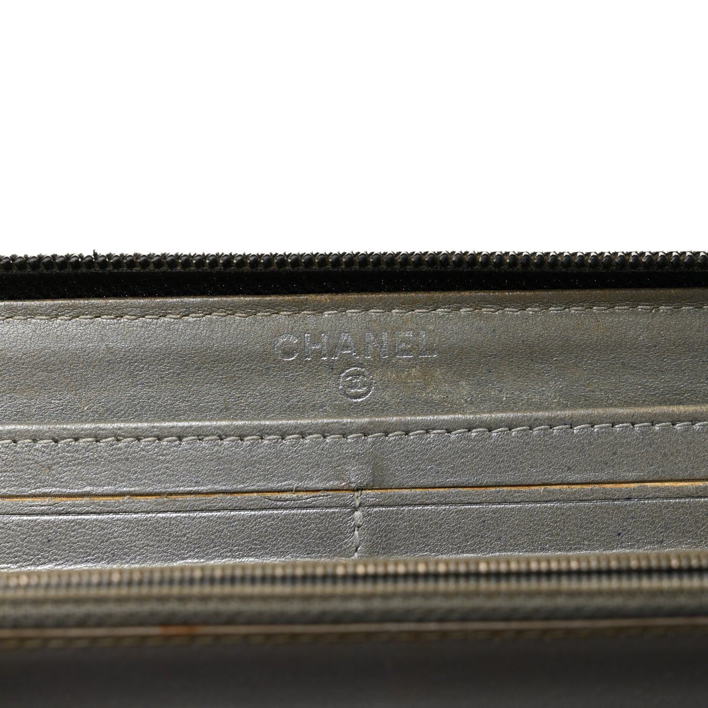 Lambskin Camellia Embossed Zipped Gusset Wallet Black