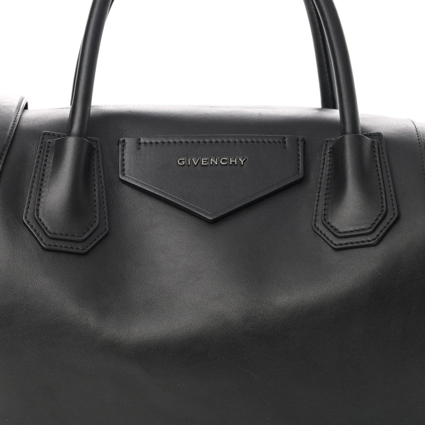 Smooth Calfskin Medium Soft Antigona Black