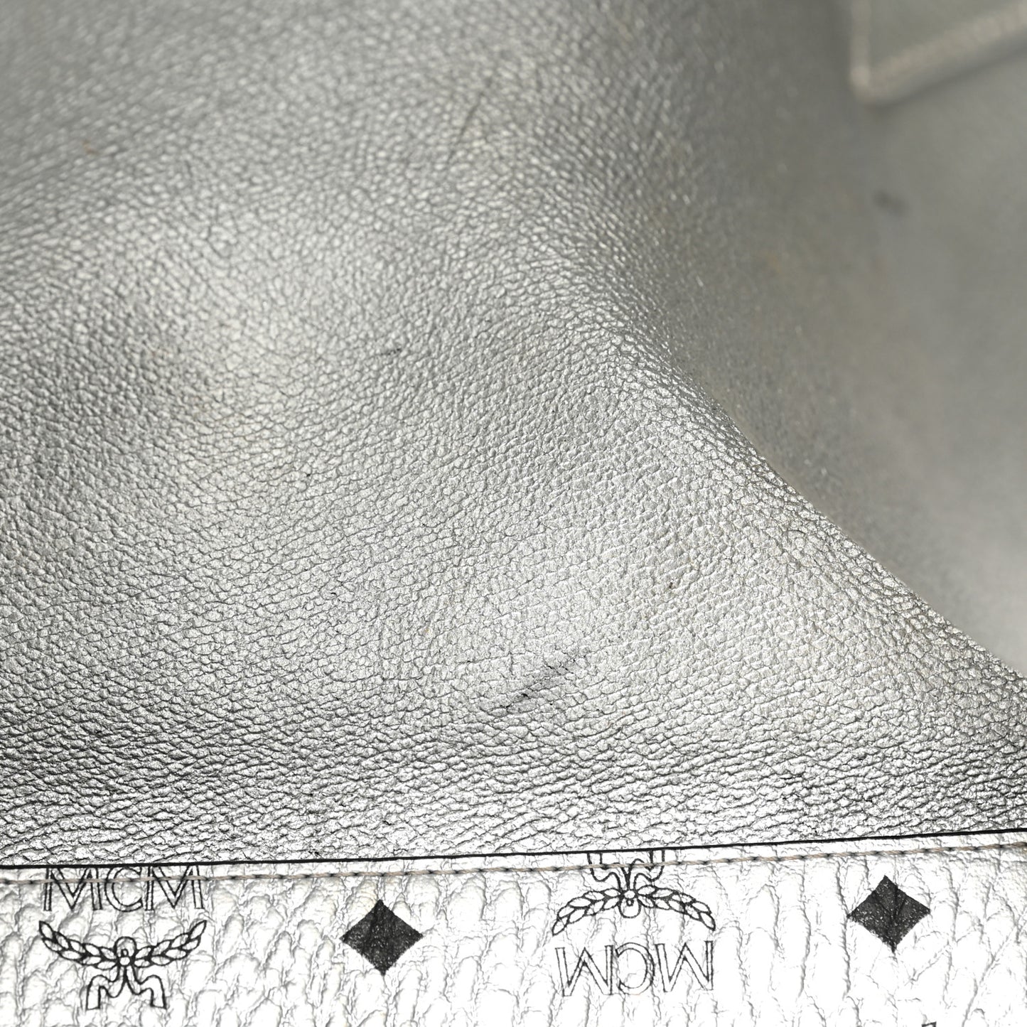 Grained Calfskin Medium Yris Shopper Tote Black