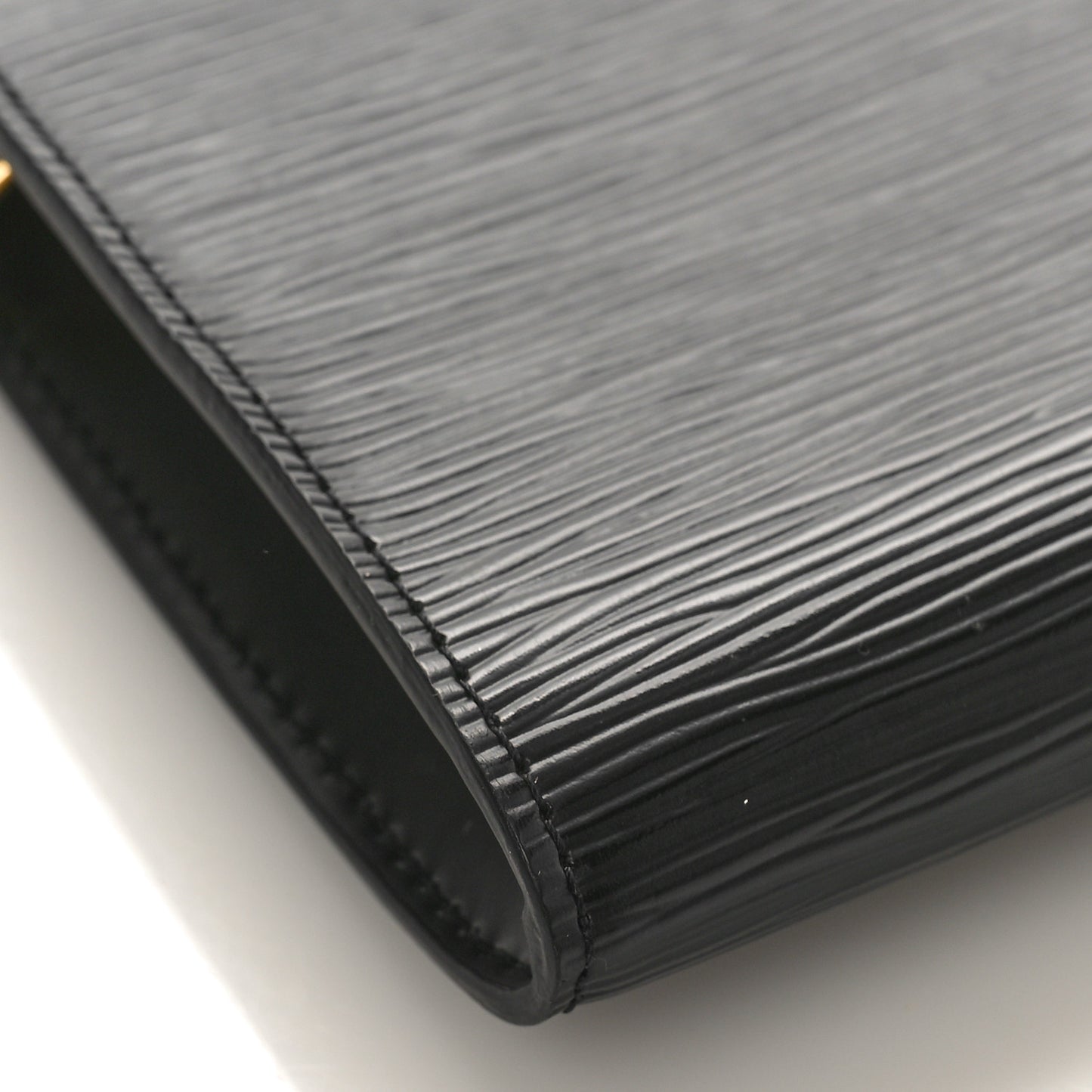 Epi Pochette Accessories 24 Black