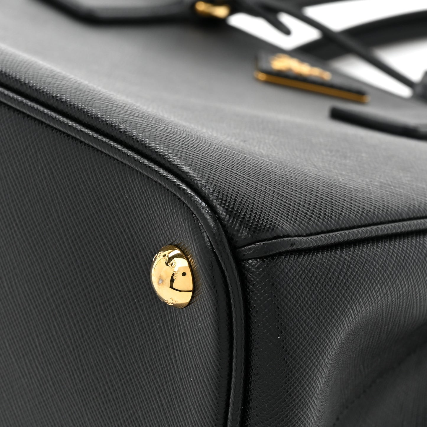 Saffiano Lux Large Galleria Double Zip Tote Black