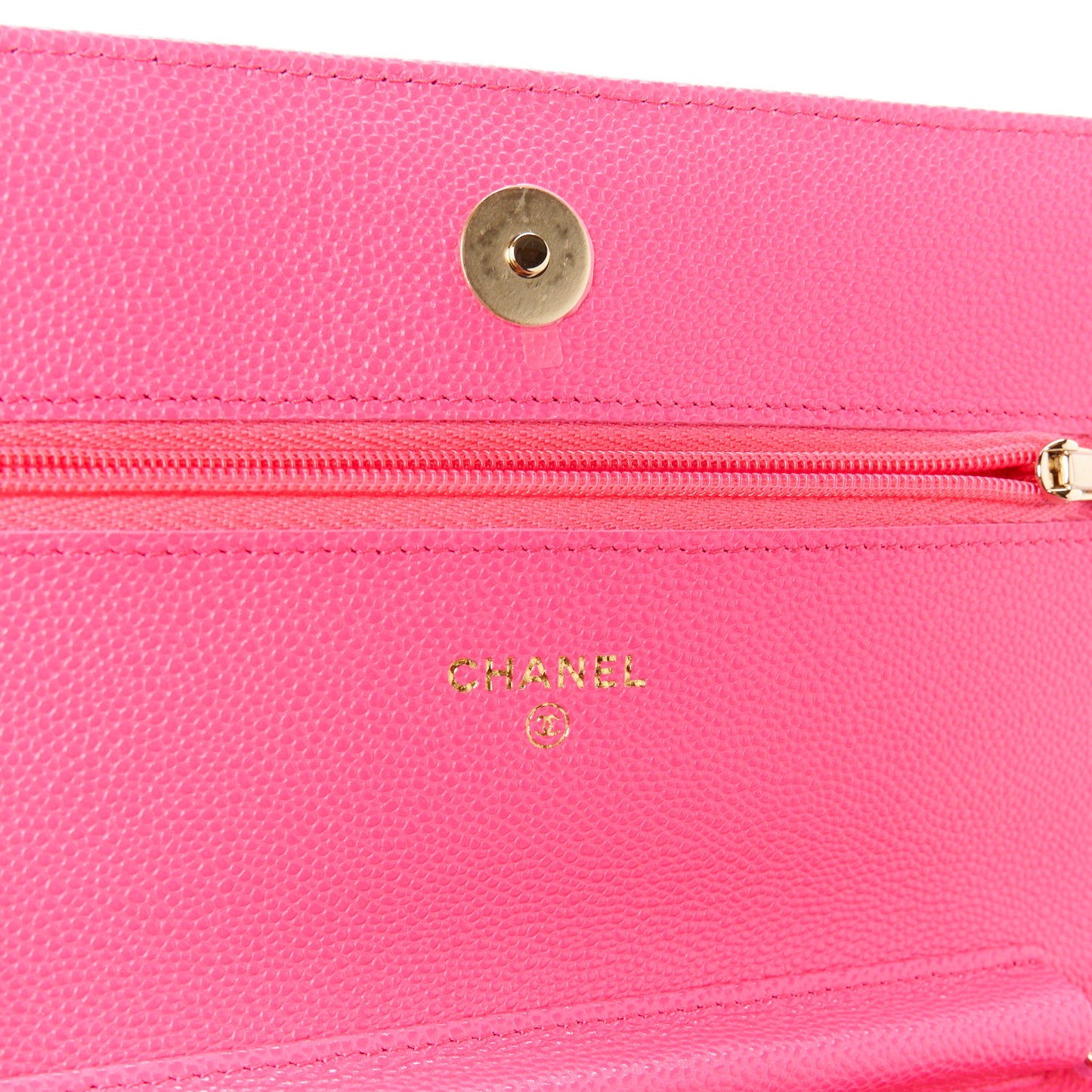 Caviar Quilted Wallet on Chain WOC Fuchsia