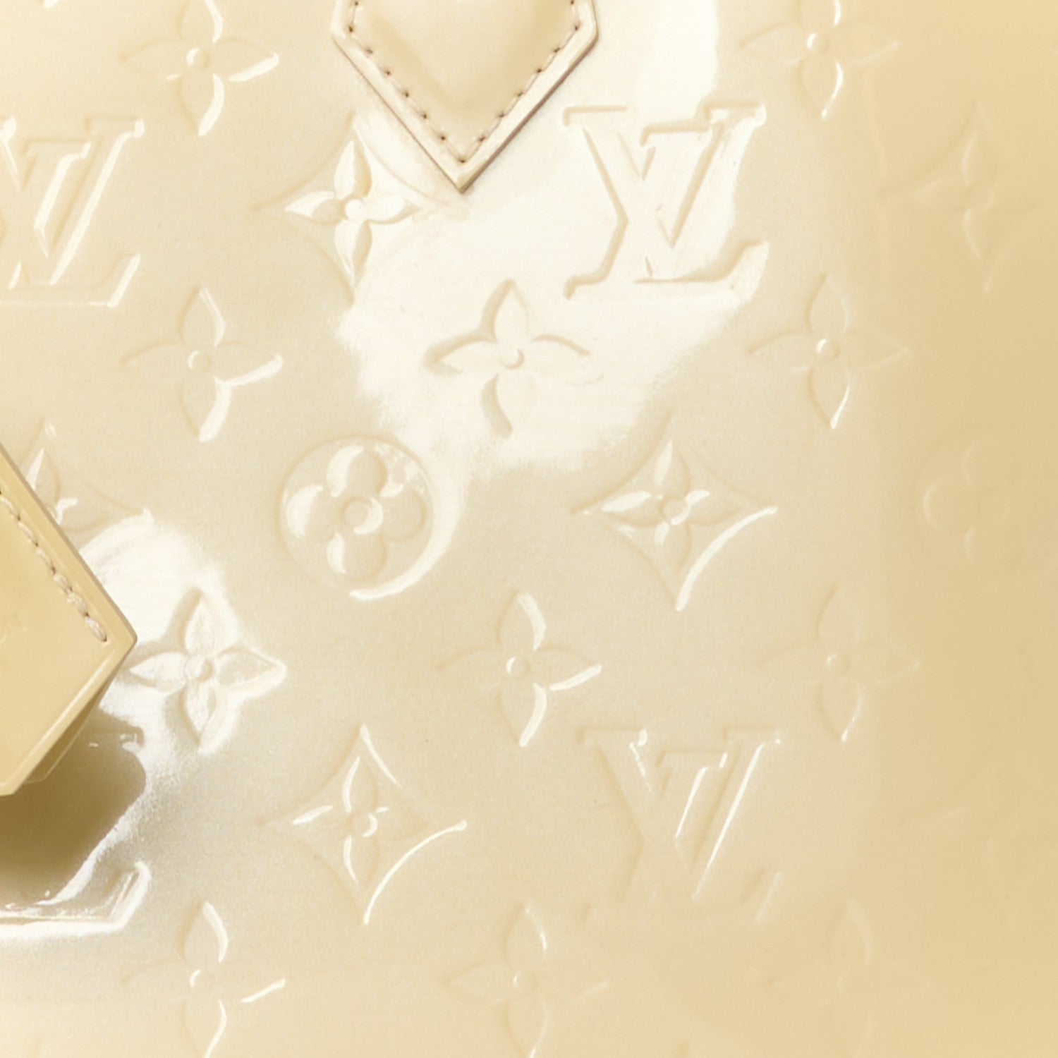 Louis Vuitton Vernis Alma PM Blanc Corail 10 of 13