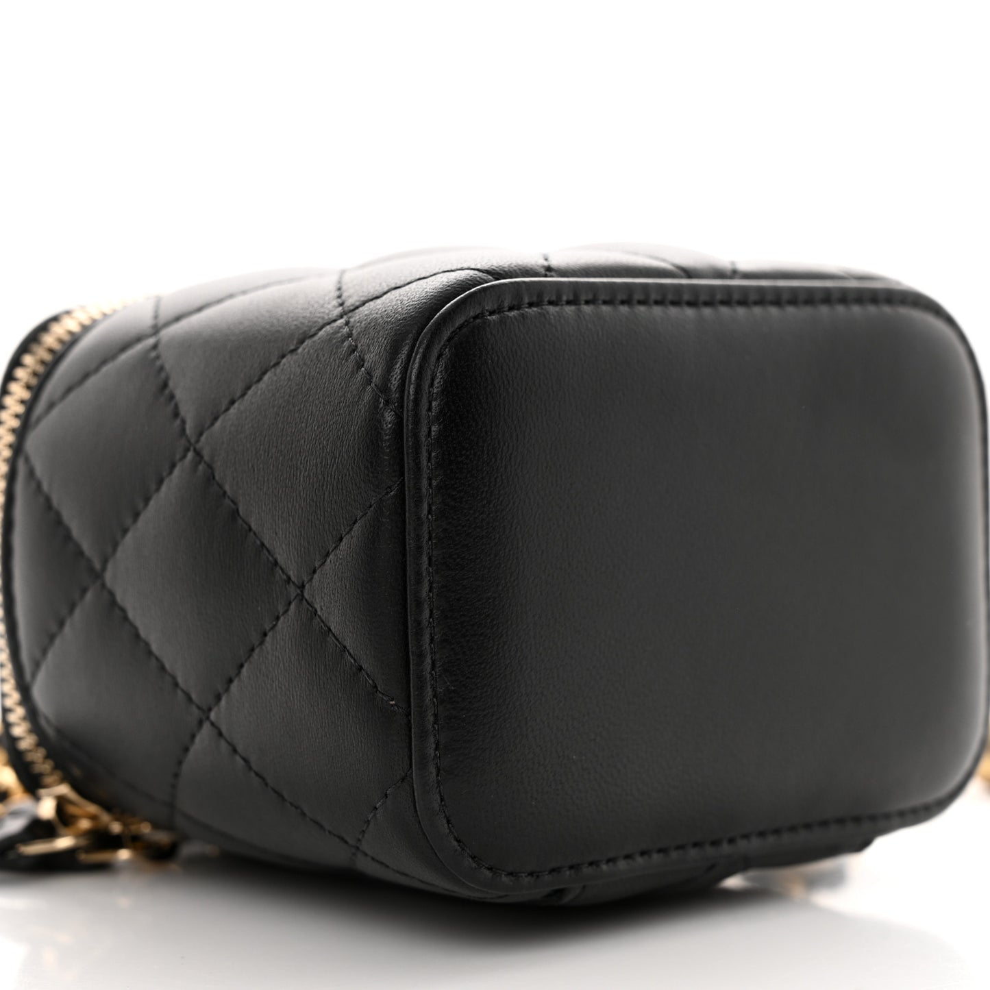 Lambskin Quilted Mini Pearl Crush Vanity Case With Chain Black