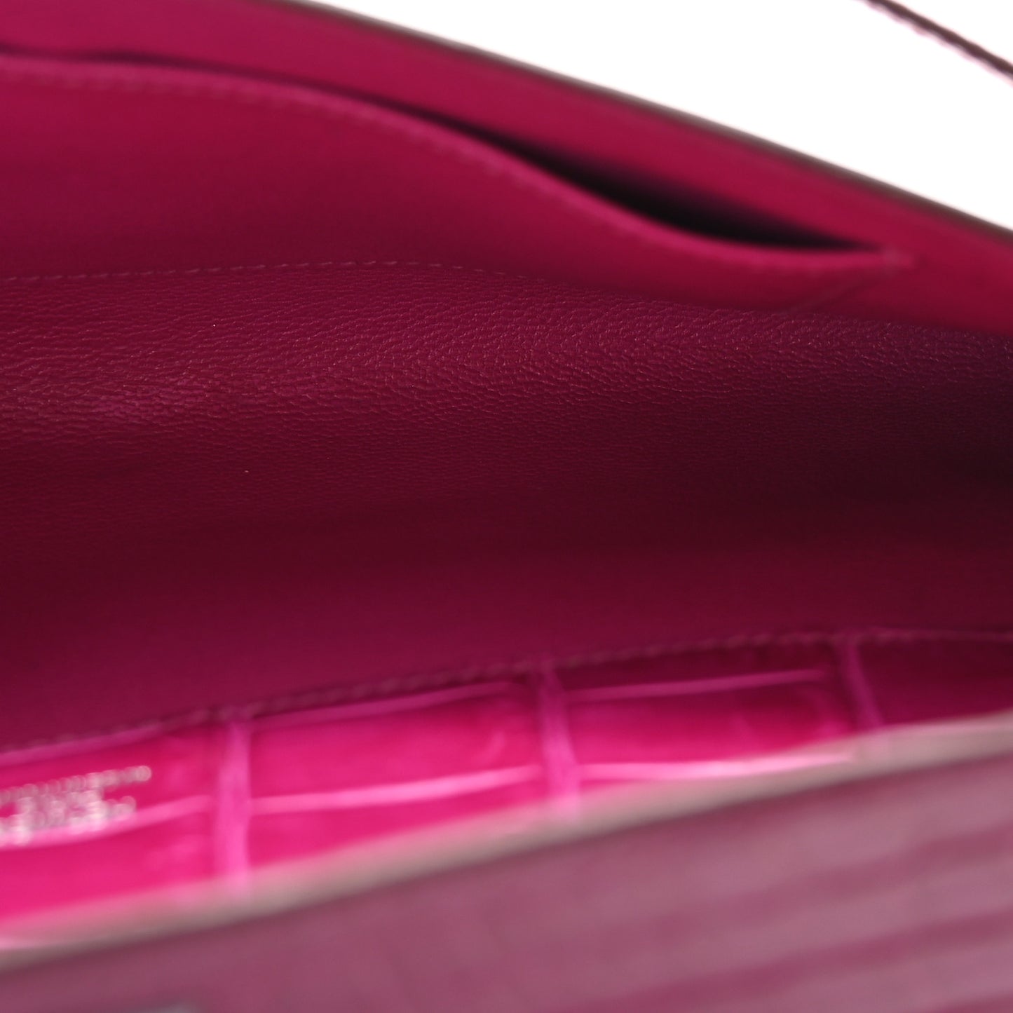 Shiny Niloticus Crocodile Kelly Cut Pochette Rose Scheherazade