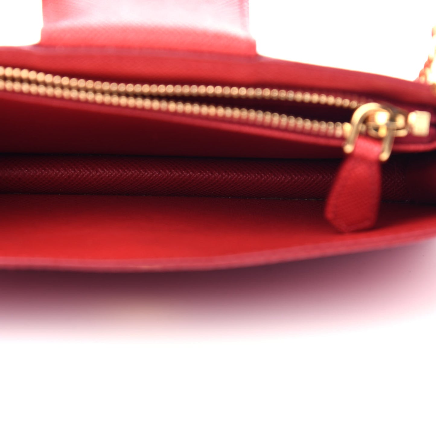 Saffiano Metal Mini Chain Wallet Fuoco
