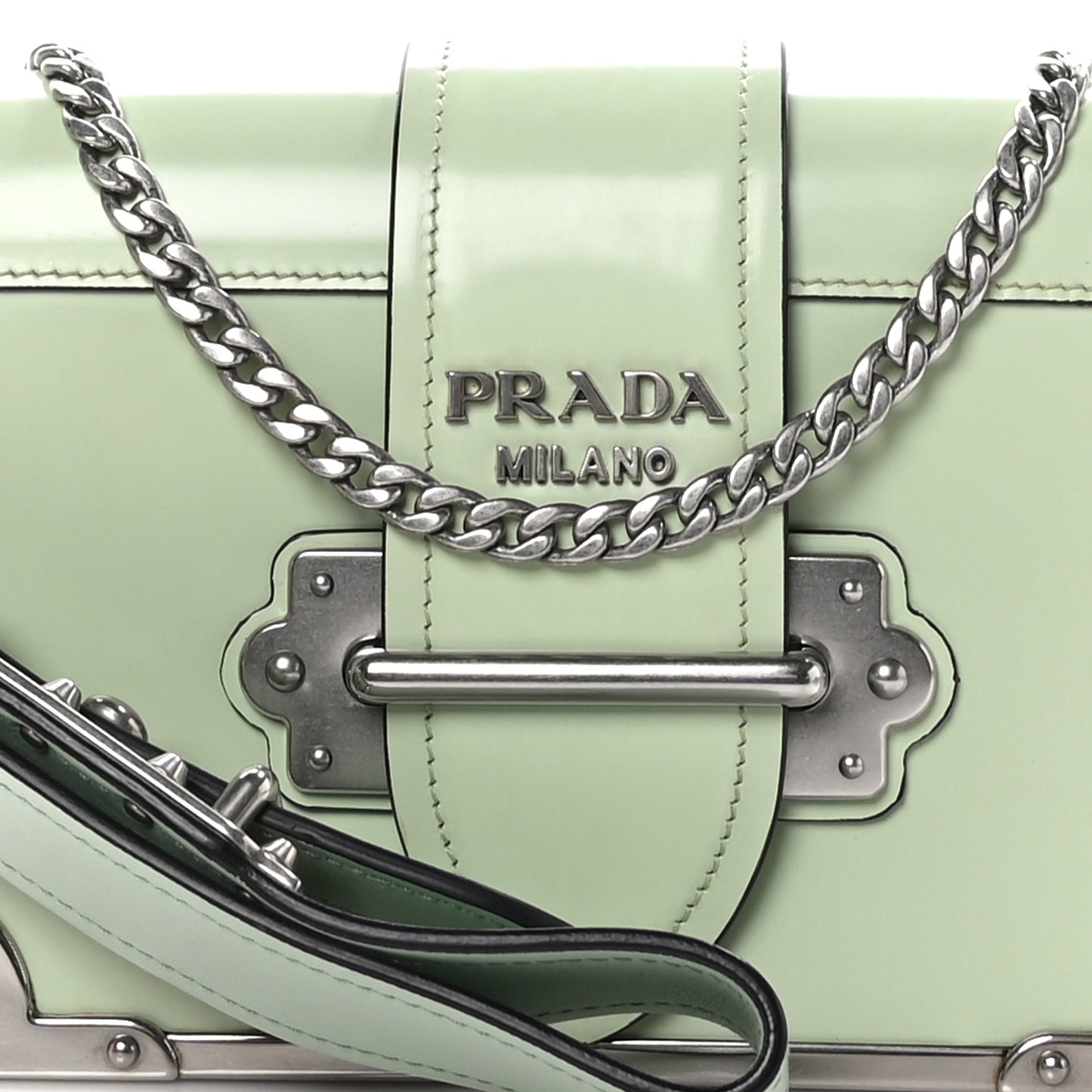 Spazzolato Soft Calf Cahier Chain Wristlet Acqua