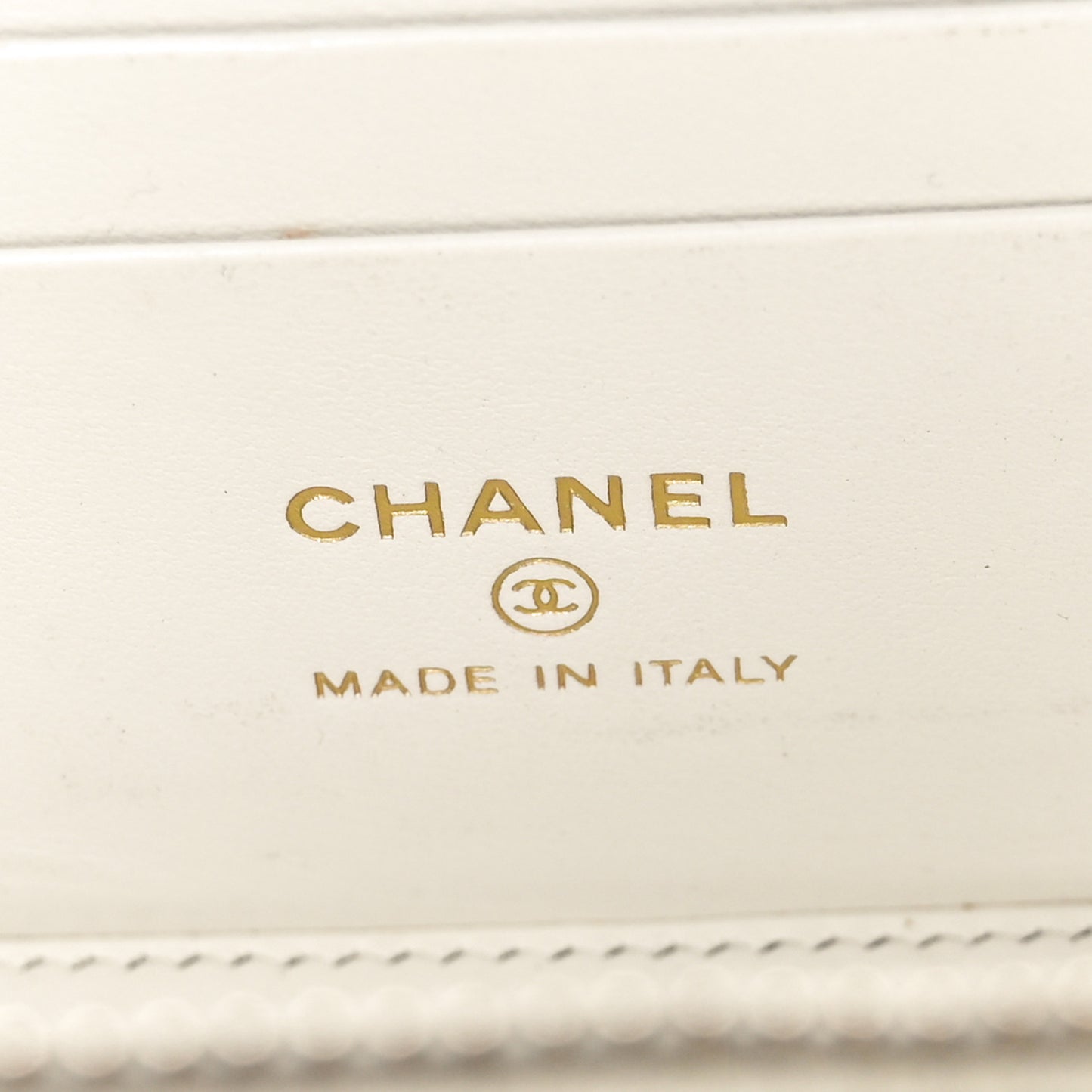 Caviar Quilted Small Vanity Case With Chain White