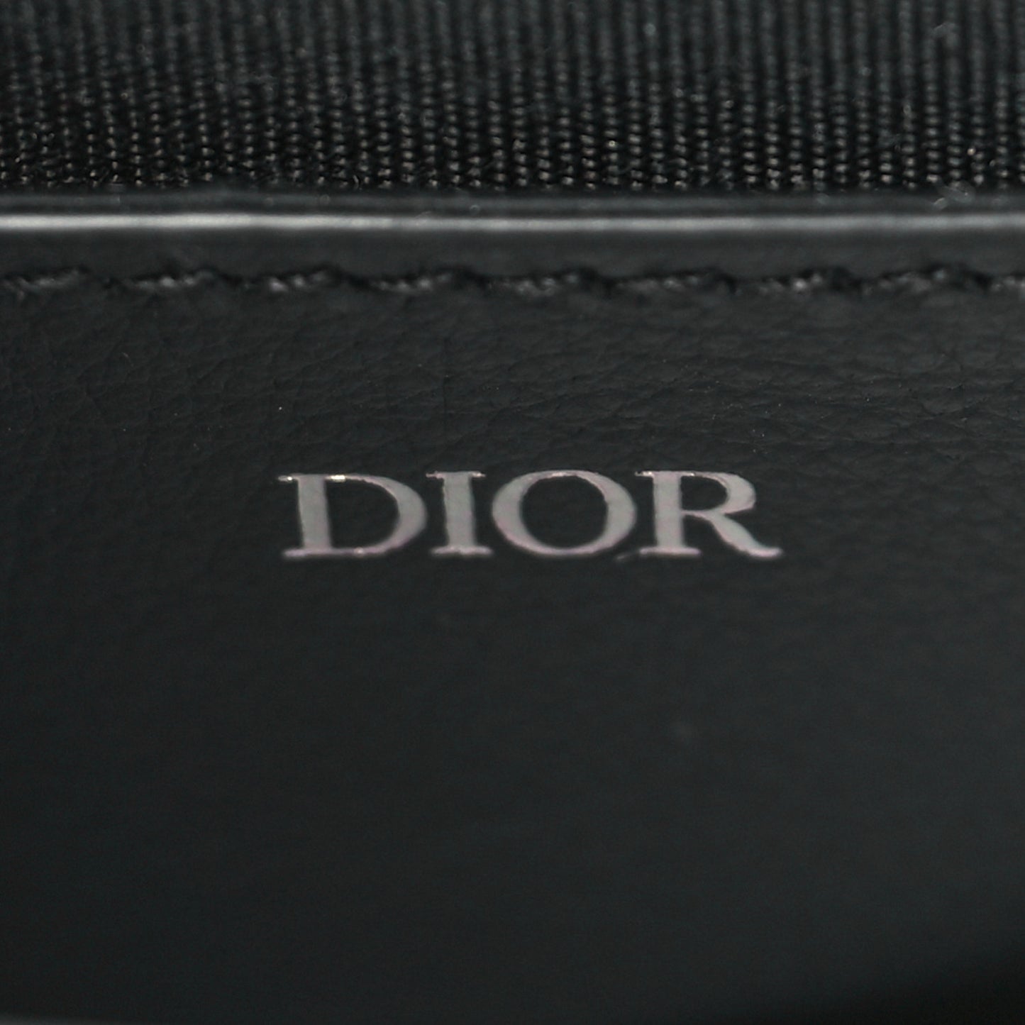 Smooth Calfskin Vertical Pouch Black