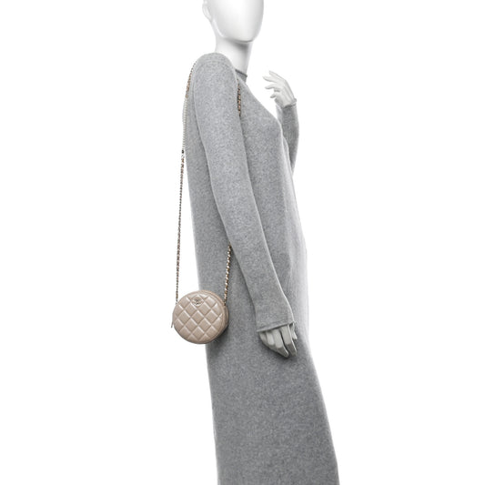 Iridescent Lambskin Quilted Pearl Round Clutch With Chain Light Beige