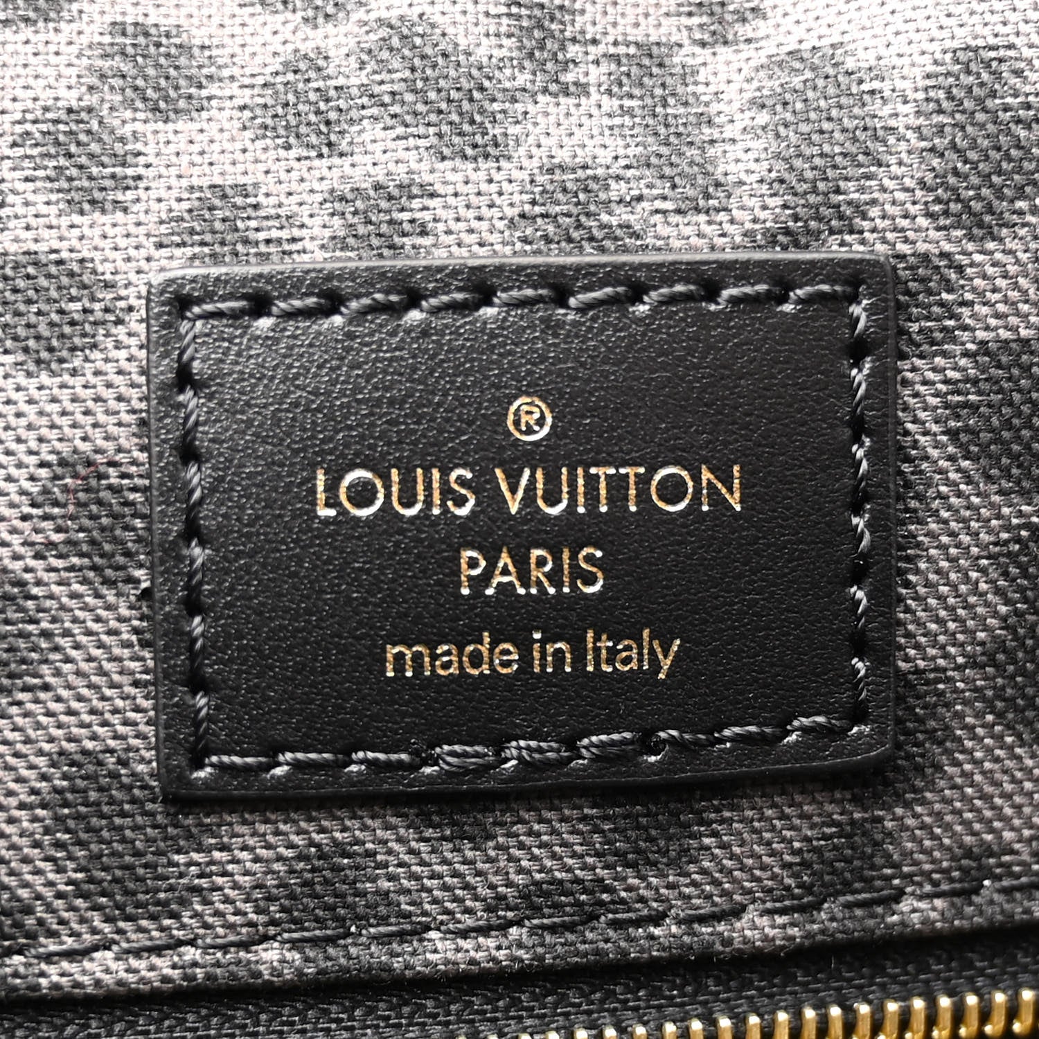 Louis Vuitton Monogram Giant Wild At Heart Onthego GM Arizona 6 of 9