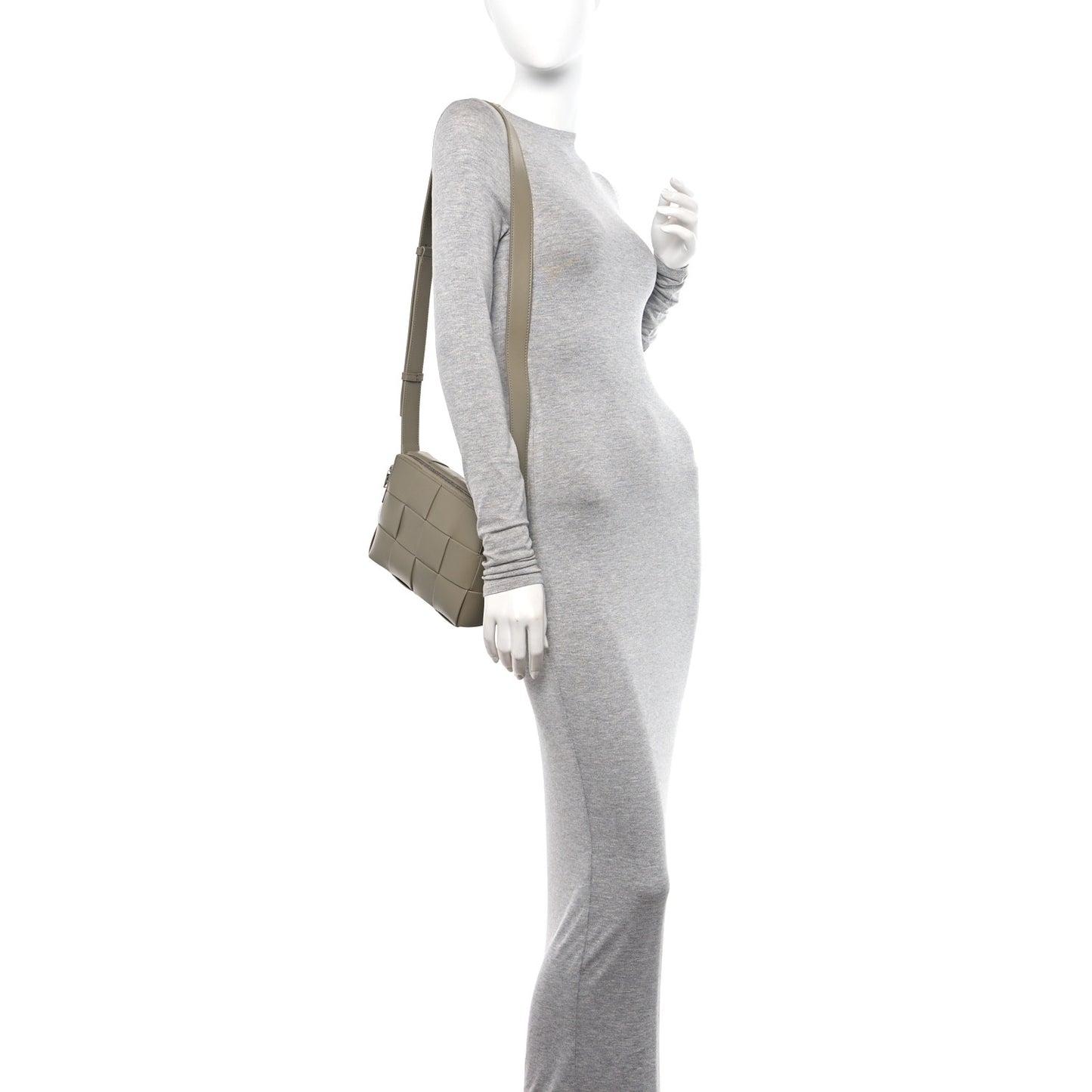 Calfskin Maxi Intrecciato Cassette Camera Bag Taupe