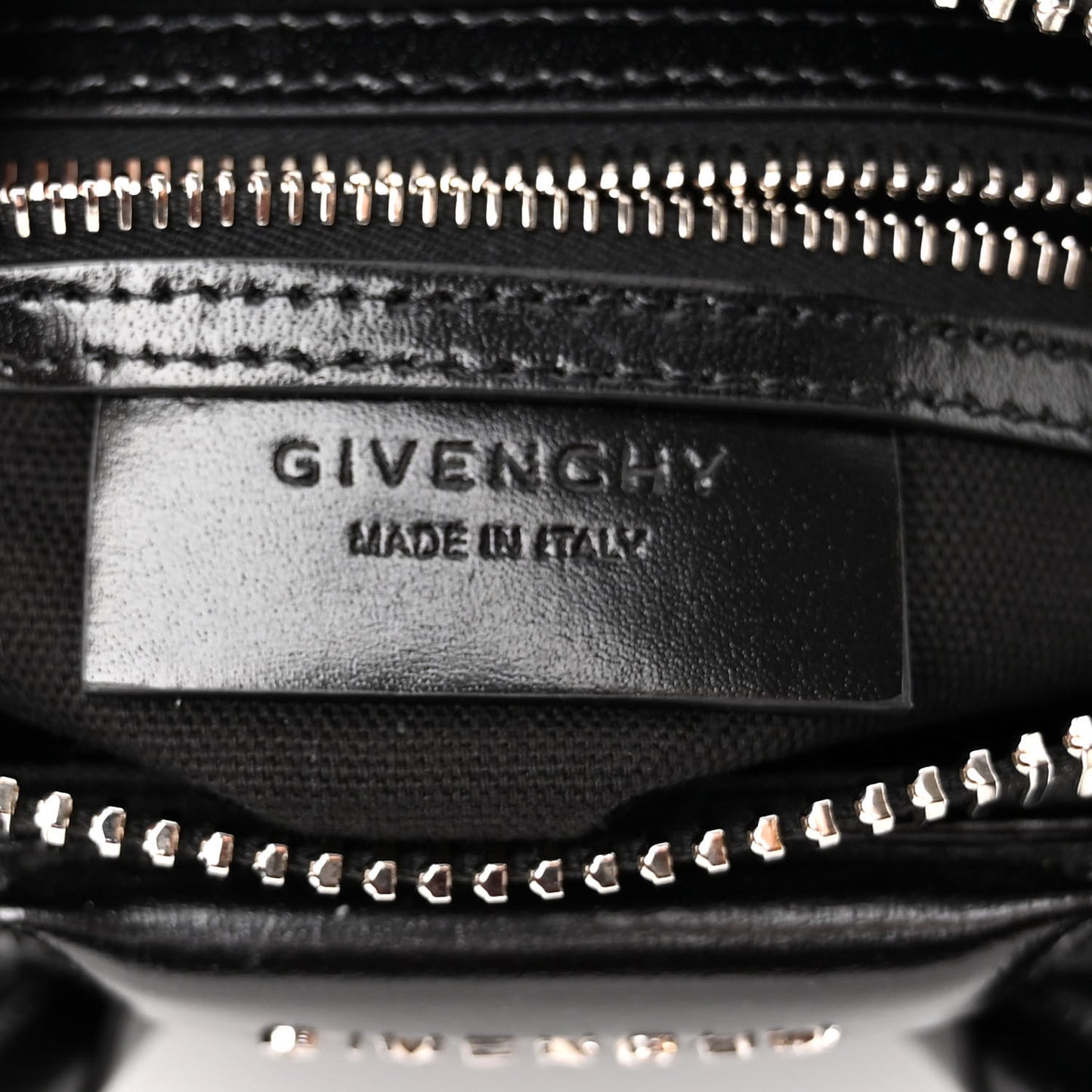 Shiny Lord Calfskin Mini Antigona Black
