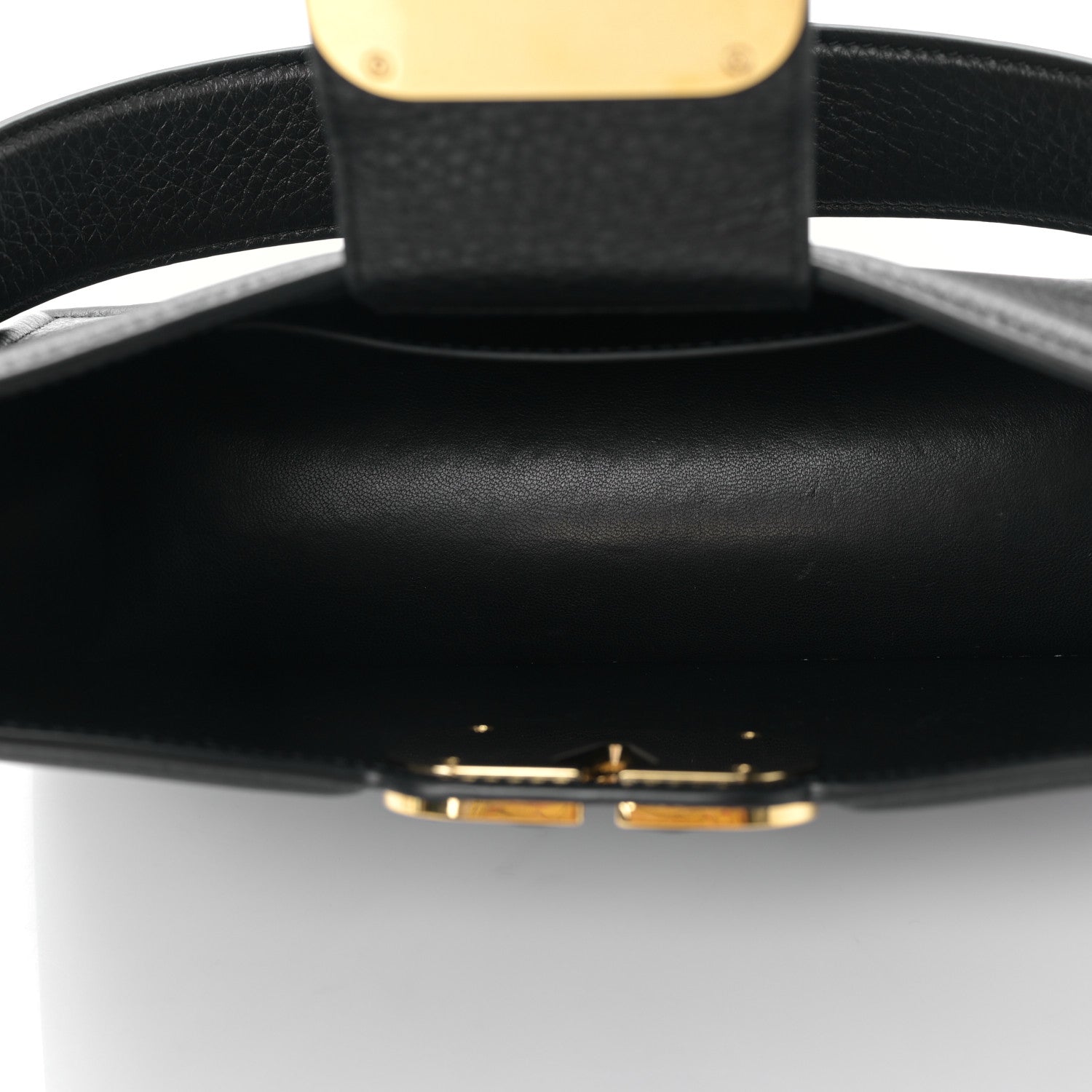 Valentino Garavani Grainy Calfskin VLogo Leather Shoulder Bag Black 5 of 9