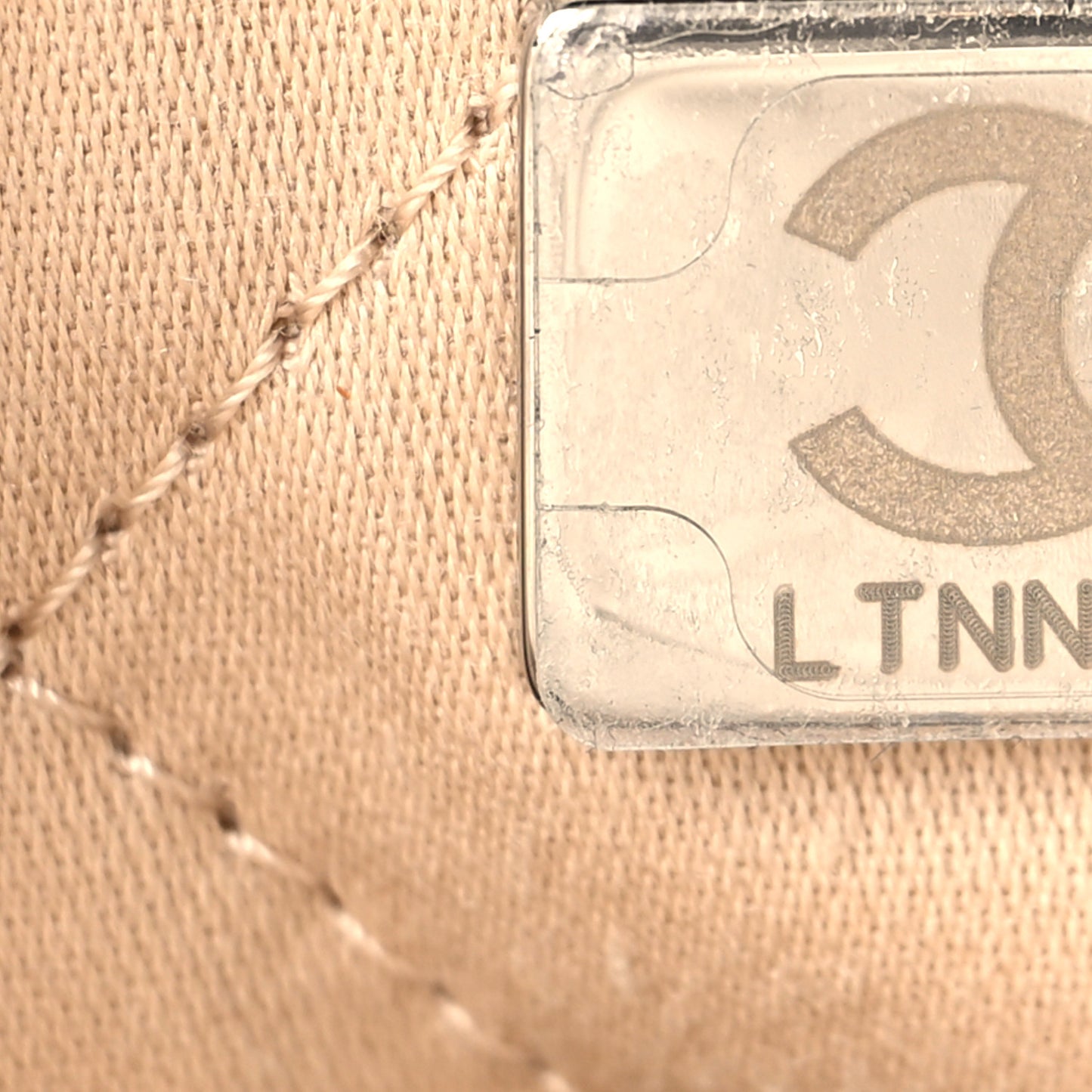Shiny Calfskin Quilted Chanel 22 White